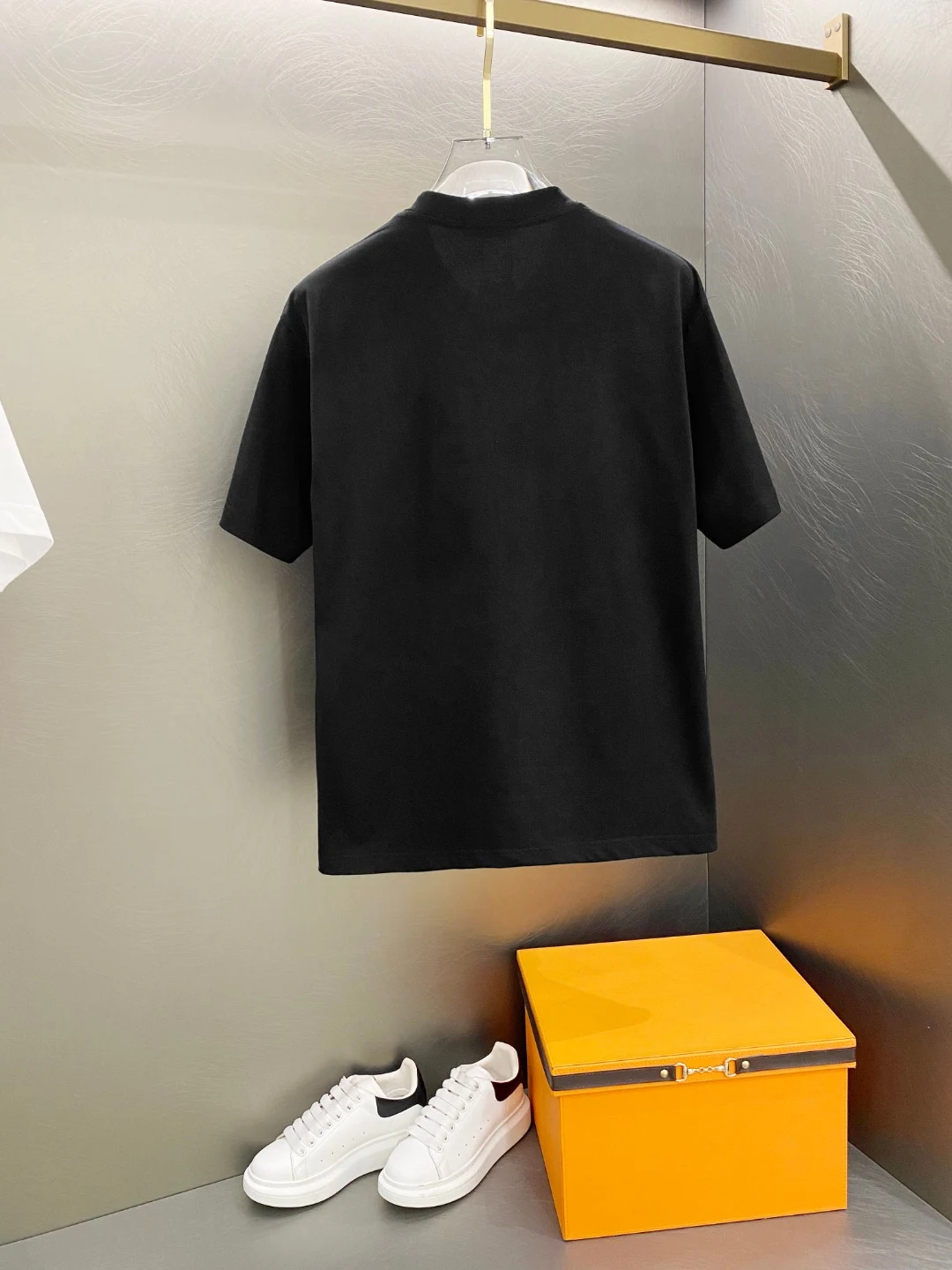 Prada Baumwolle Bestickt Schwarz T-Shirts UV071968