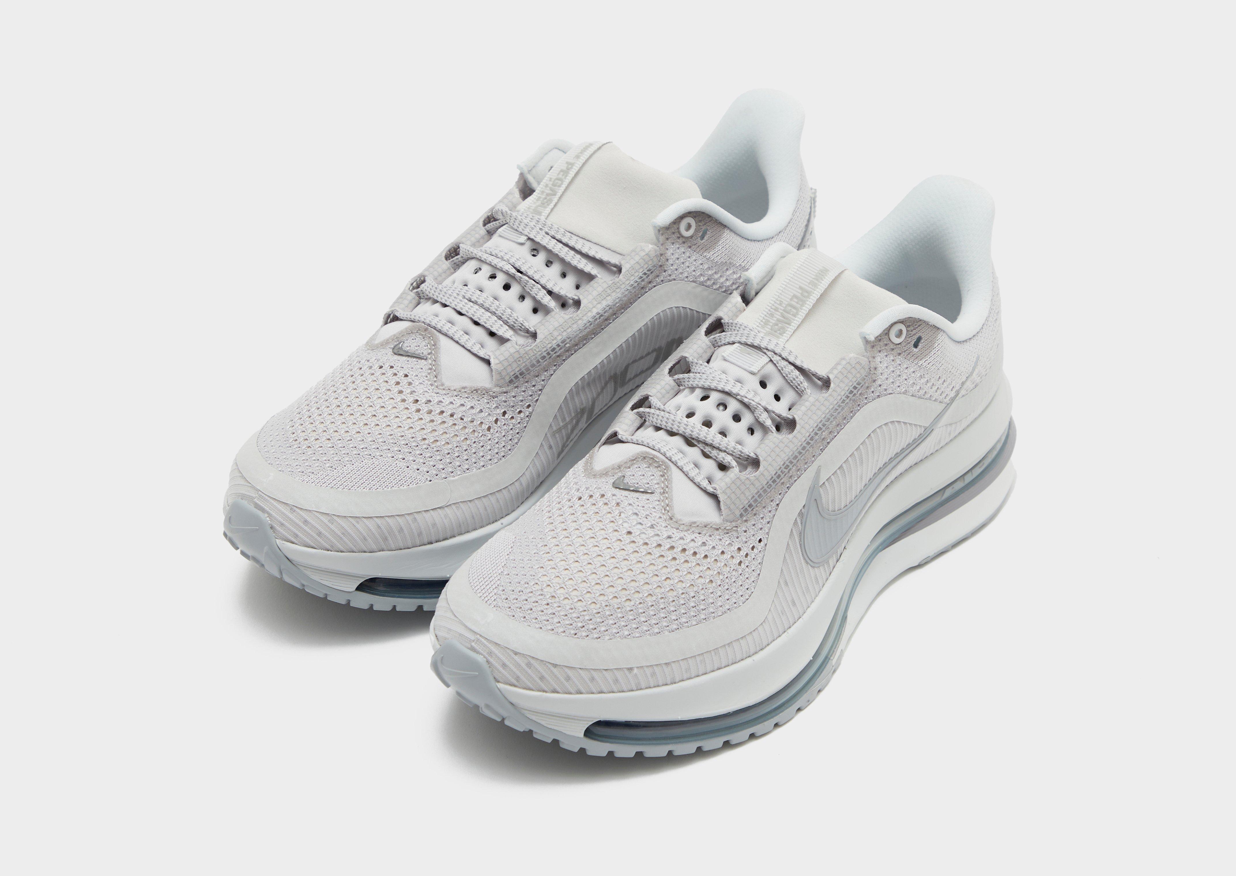 Nike Pegasus Premium
