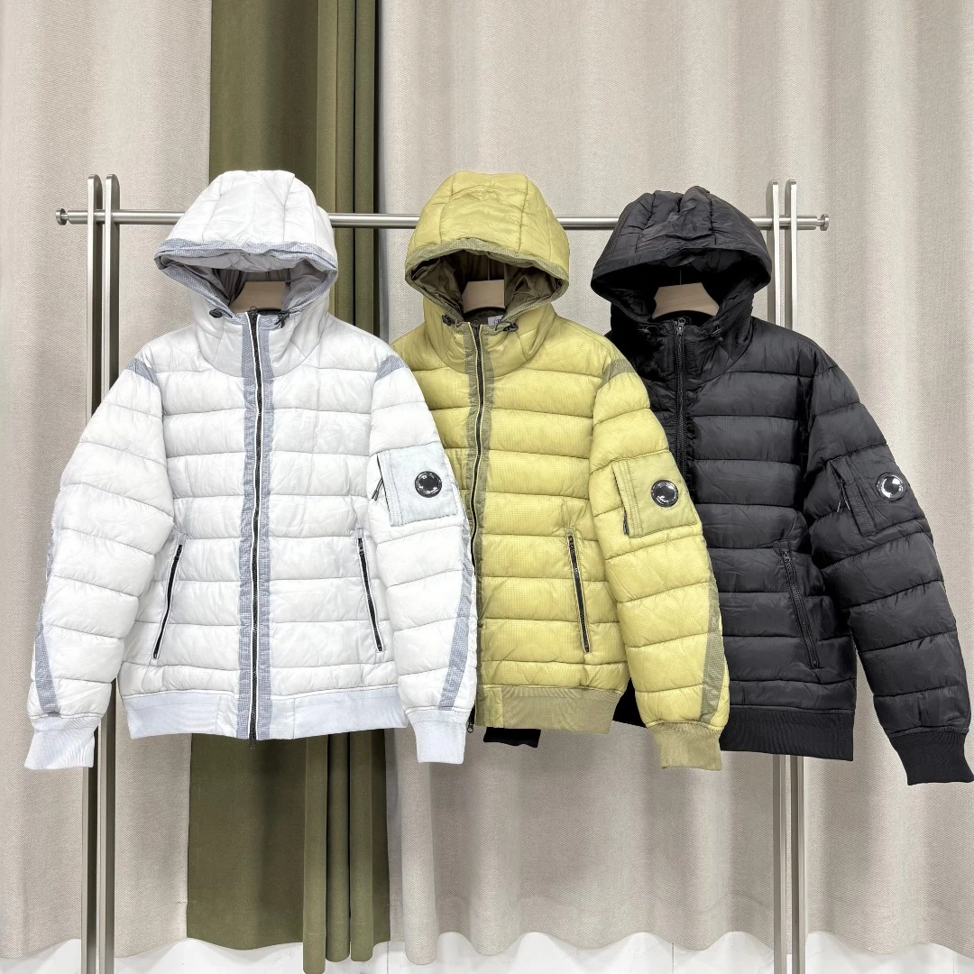 C.P. COMPANY Classic Goggle-Lens Hat Lightweight Windproof Horizontal-Quilted Utility Padded Jacket