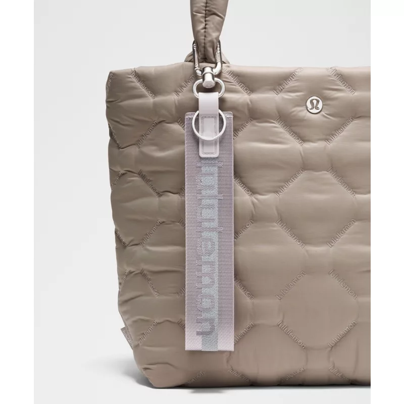 Never Lost Keychain Reflective Effect