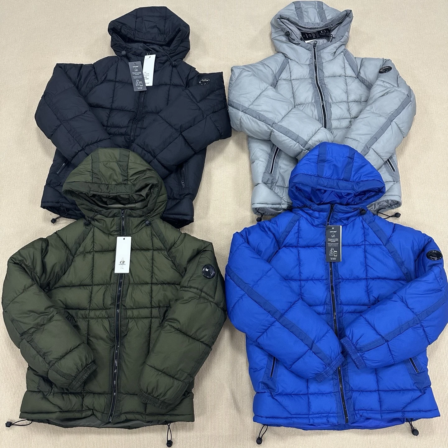 C.P. COMPANY Classic Goggle-Lens Hat Lightweight Windproof Horizontal-Quilted Utility Padded Jacket