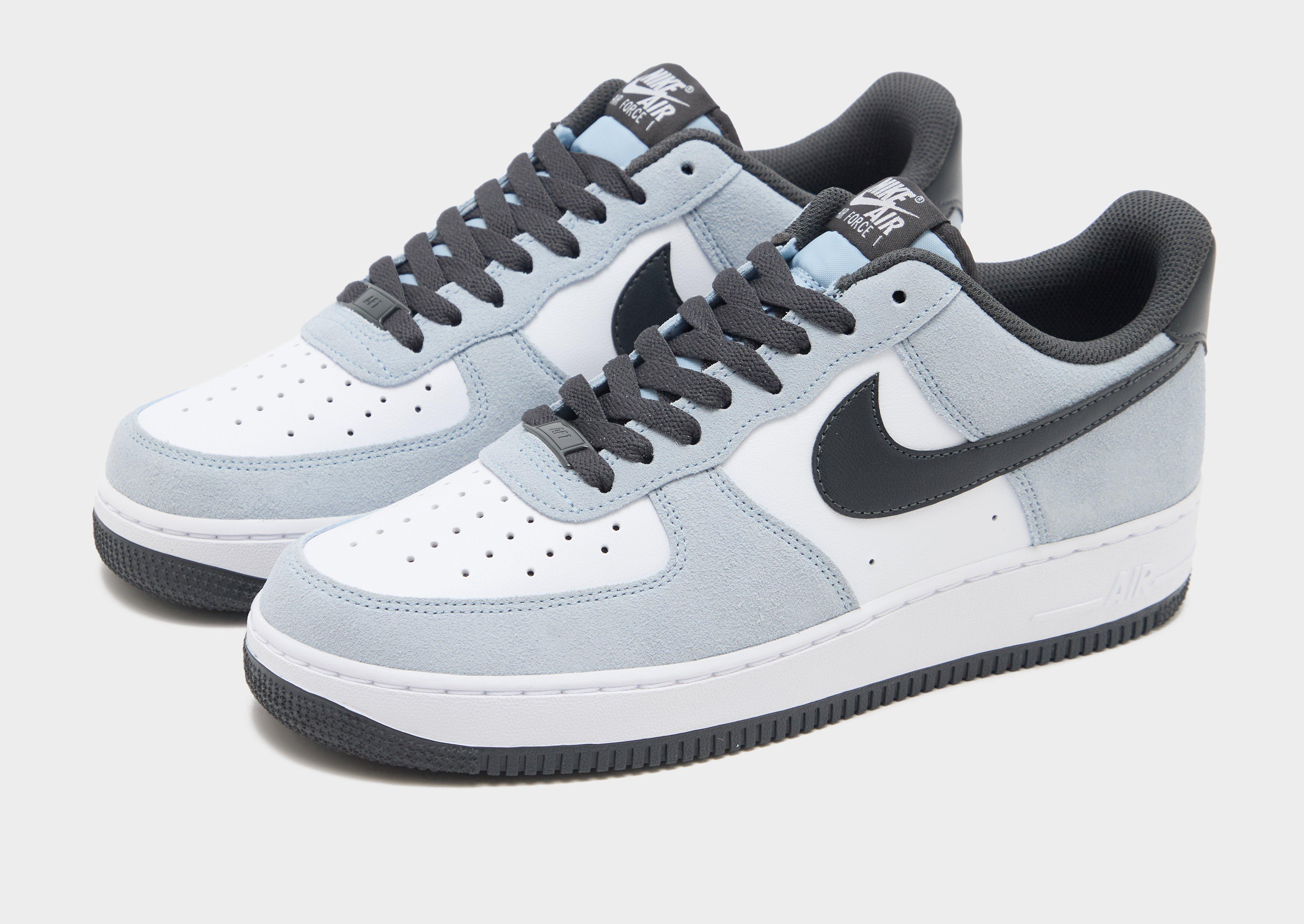 Nike Air Force 1 '07 LV8