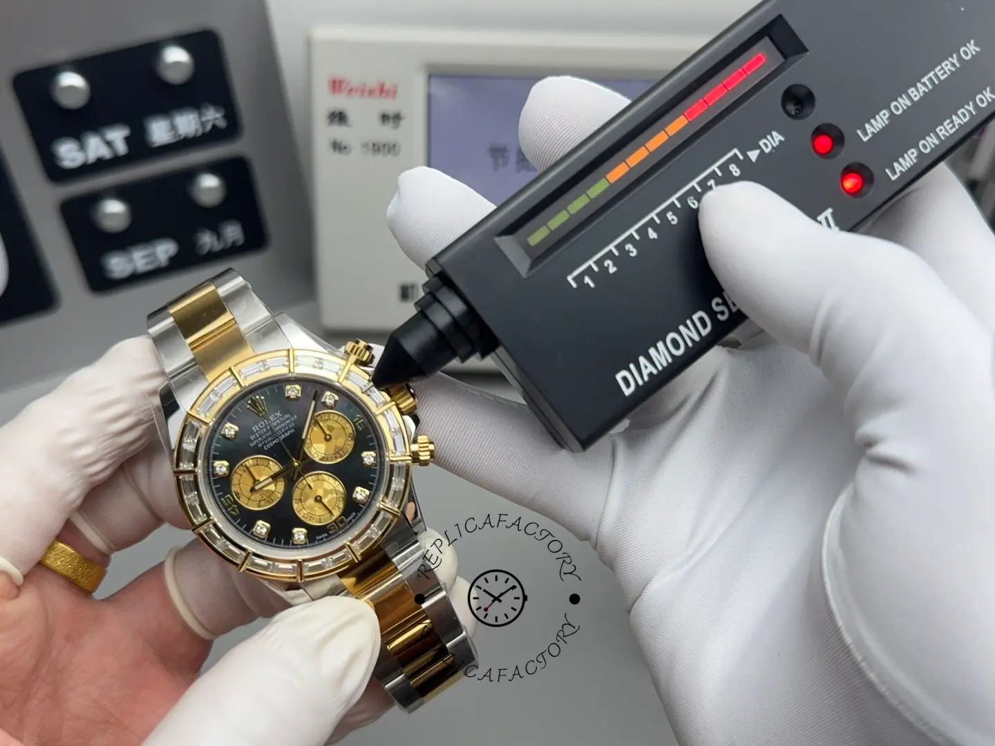 Rolex Daytona Cosmograph 116568BR Replica 40 Yellow Gold Black MOP Dial