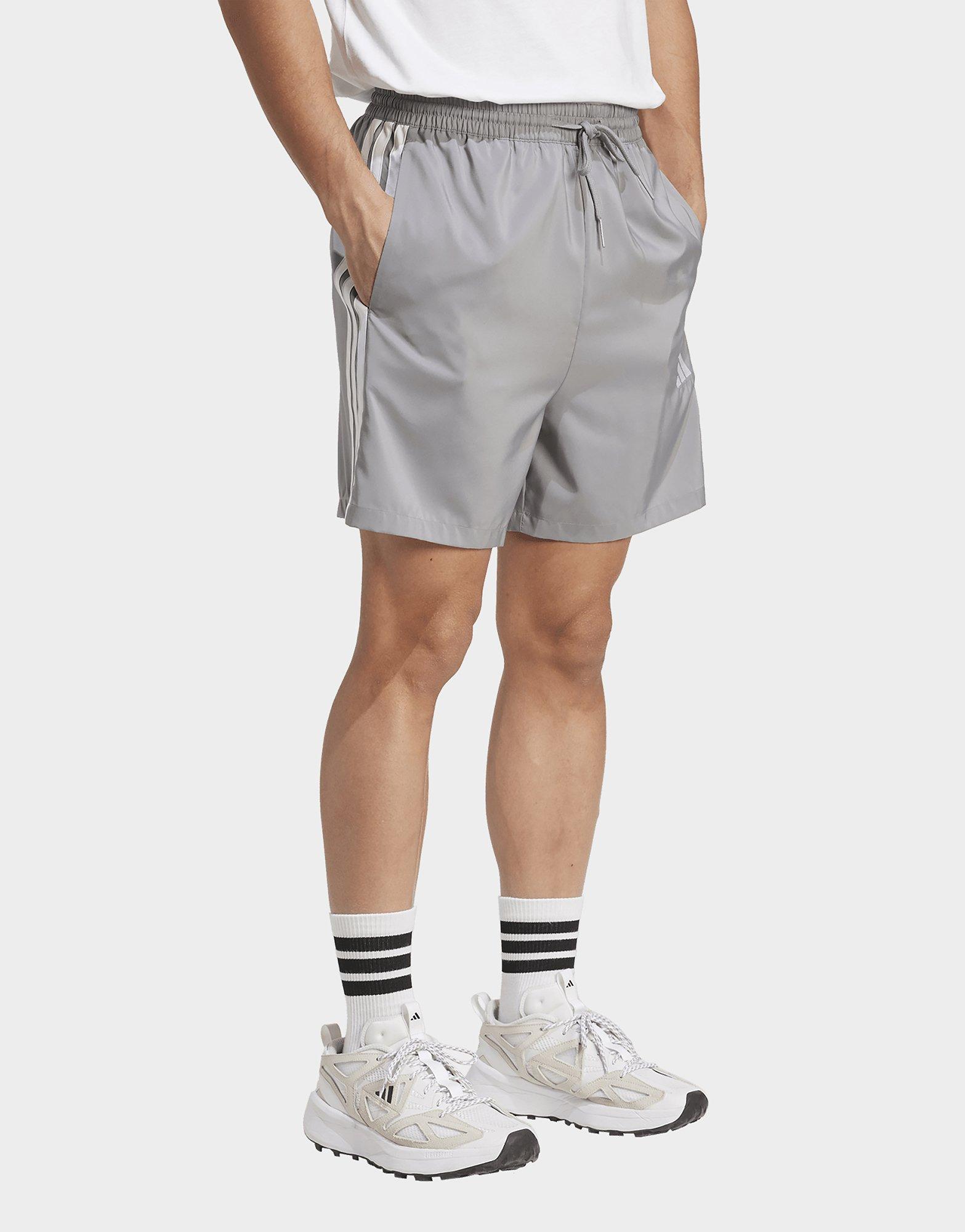 adidas Essentials 3-Streifen Chelsea Shorts