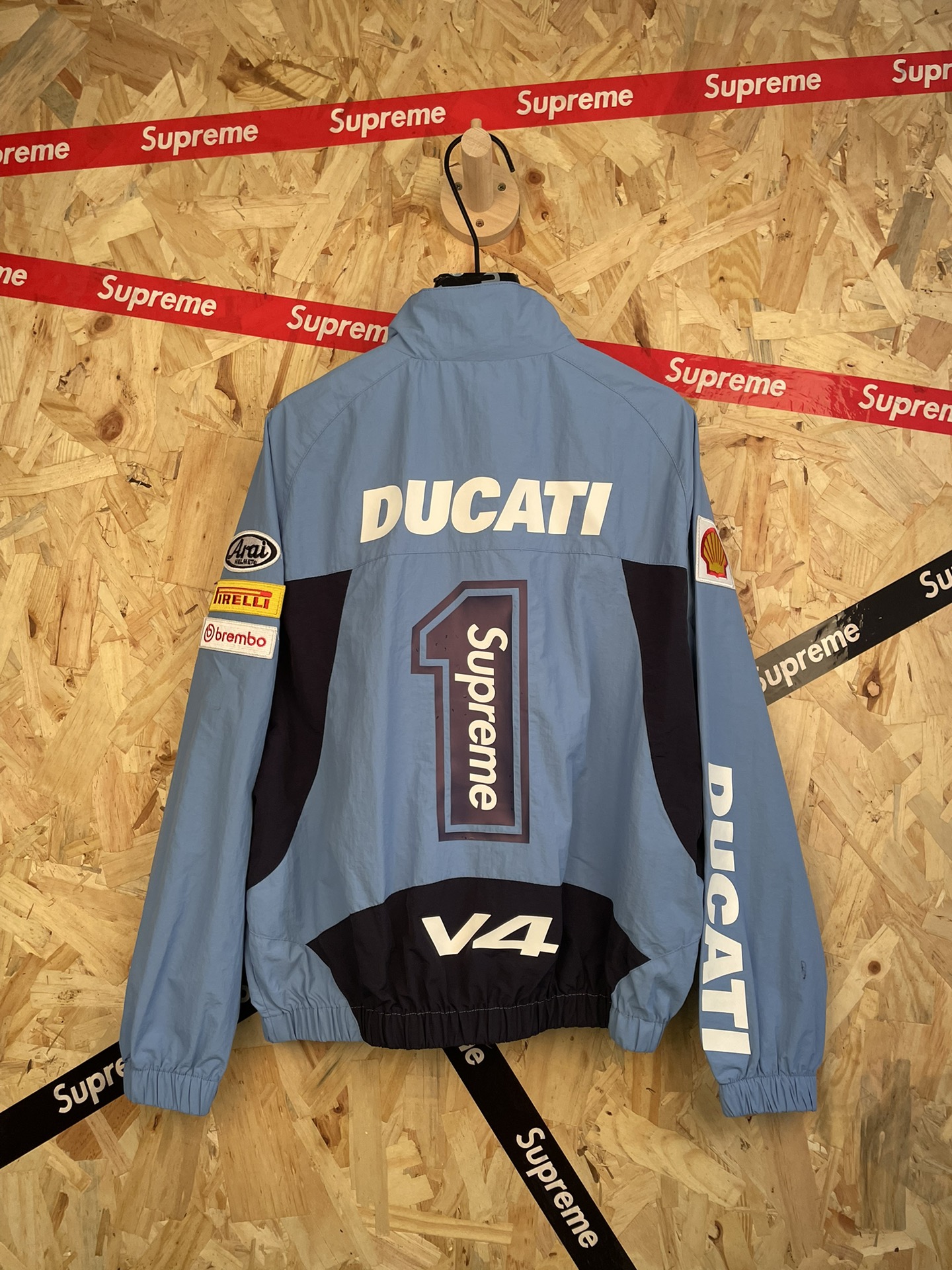 Supreme 26FW GORE-TEX Shell Jacket Size S-XL