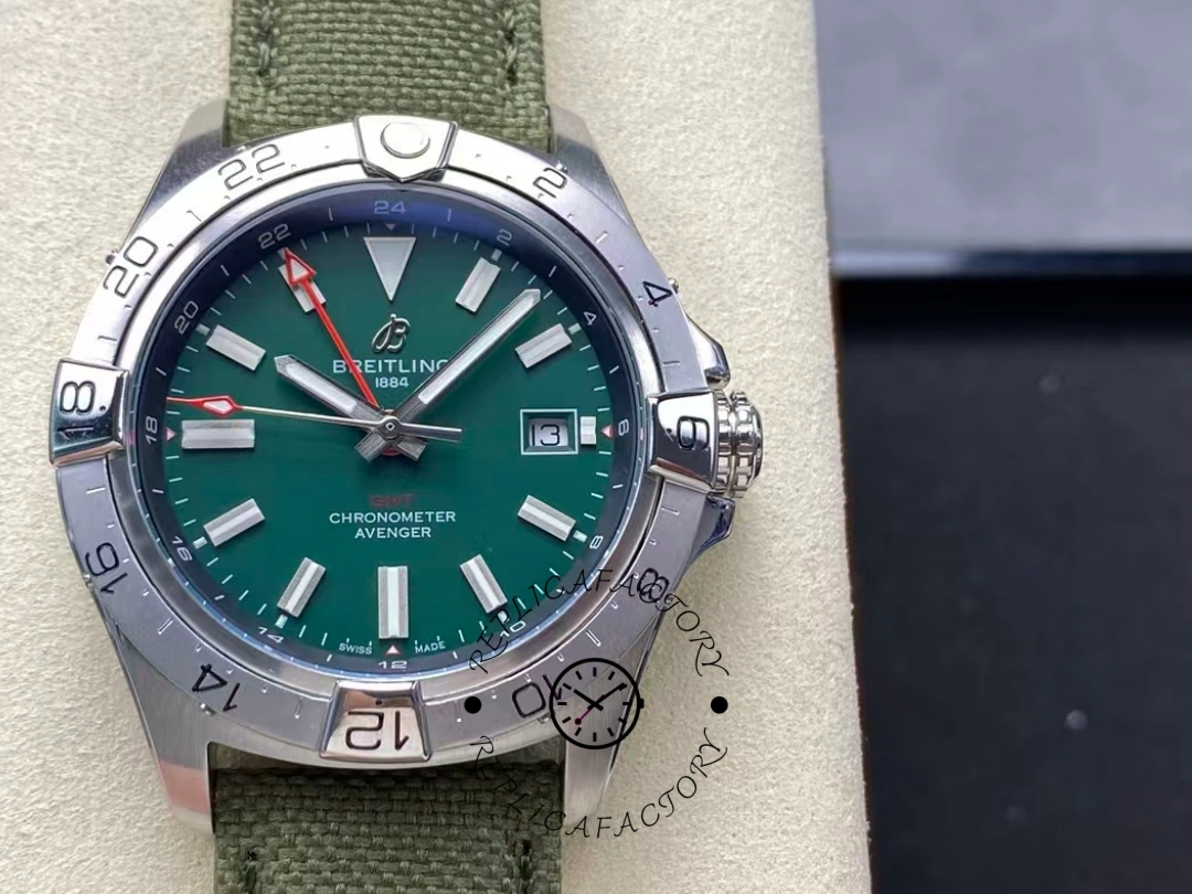 Breitling Avenger Automatic Gmt A32320101B1X1 Green Dial Replica