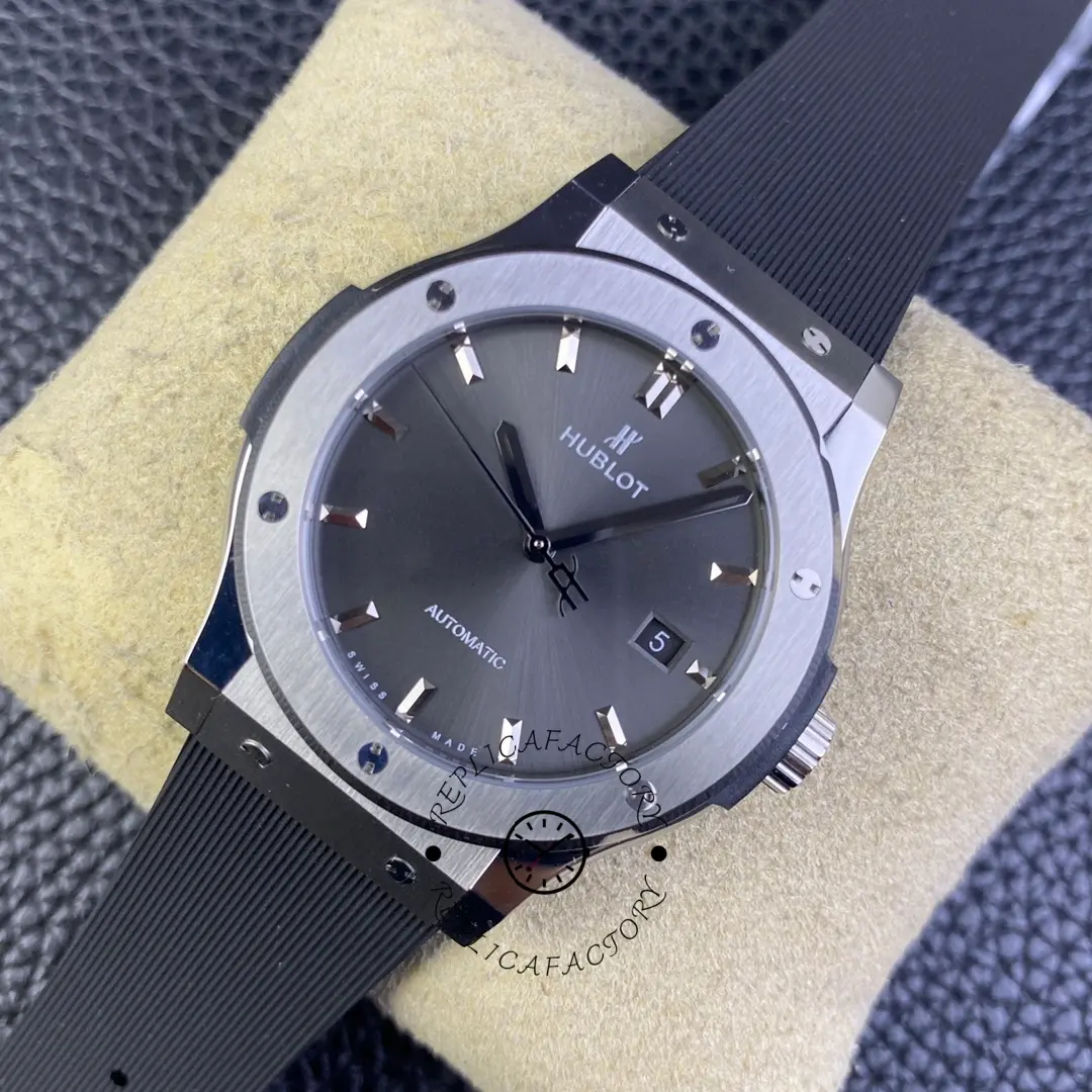 Hublot Classic Fusion 511.co.1181.rx 45mm Mens