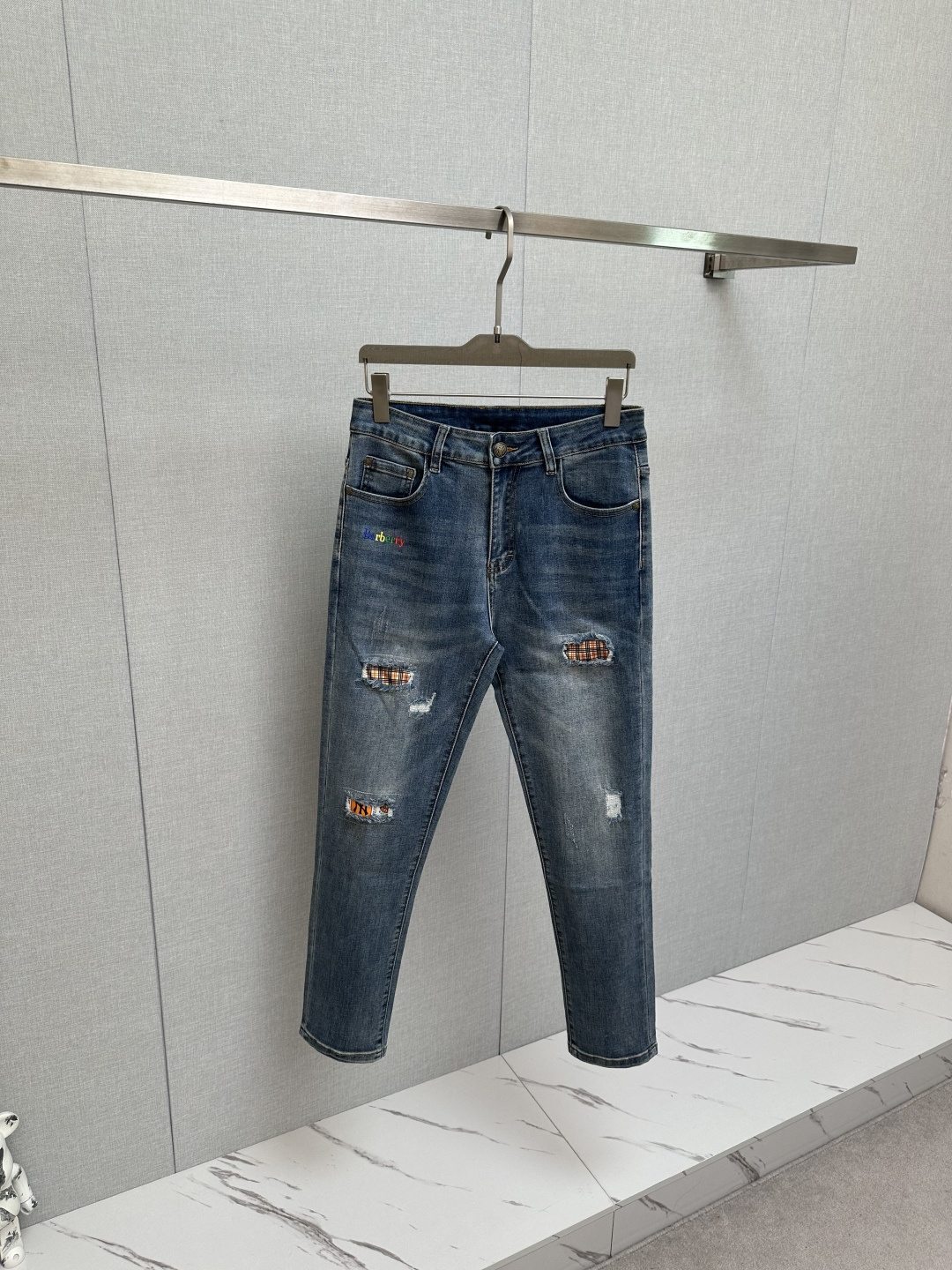 Burberry New Men Jeans Size 29-38