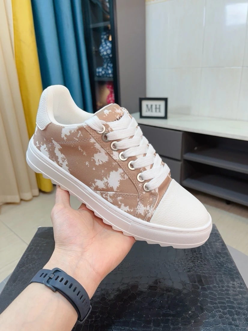 Numeris top-quality low-top shoes