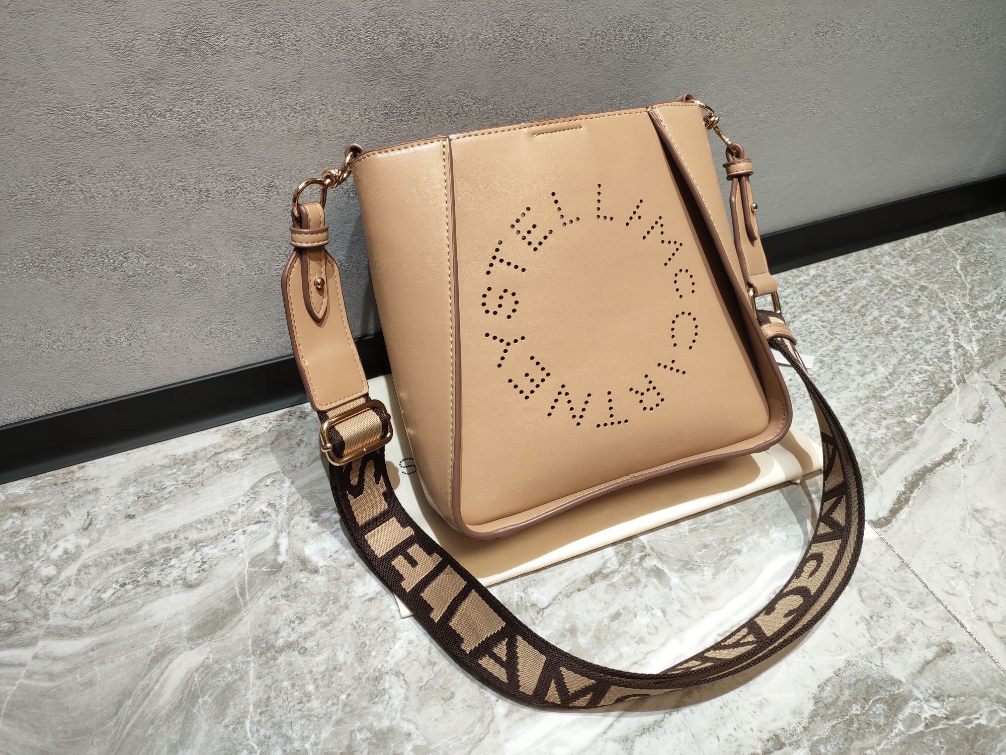 Stella McCartney Women Shoulder Bags Size 23*23*8cm