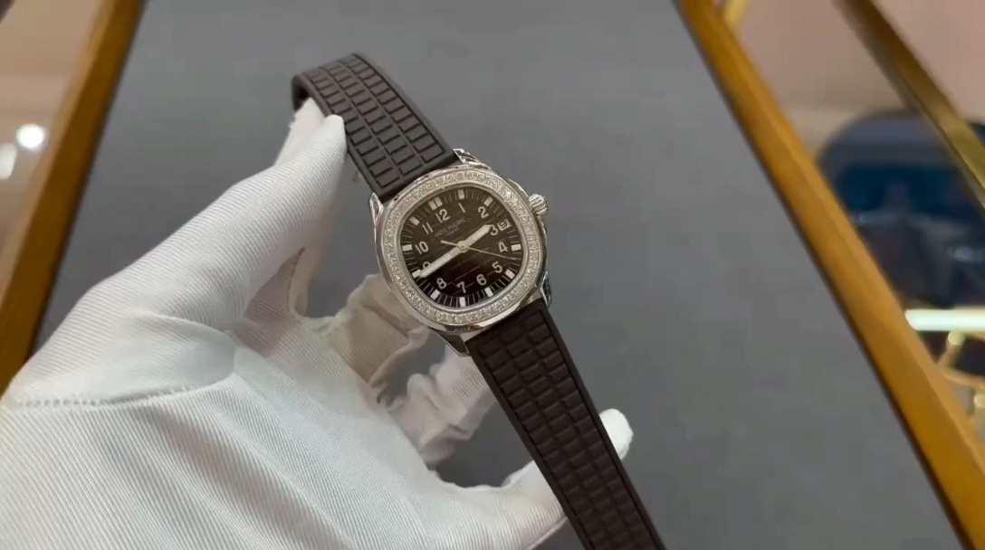 Replica Patek Philippe Aquanaut 5067A 023 Watch For Sale