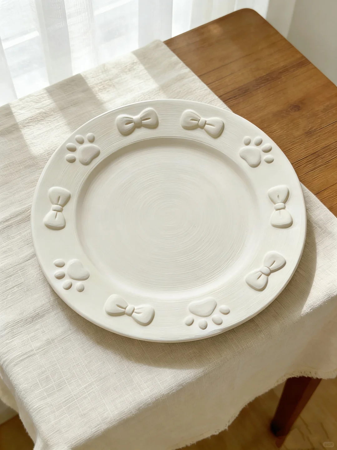 Hand-Painted Cat Paw & Bow Ceramic Plate, Cute 3D Embossed Dinner Plate