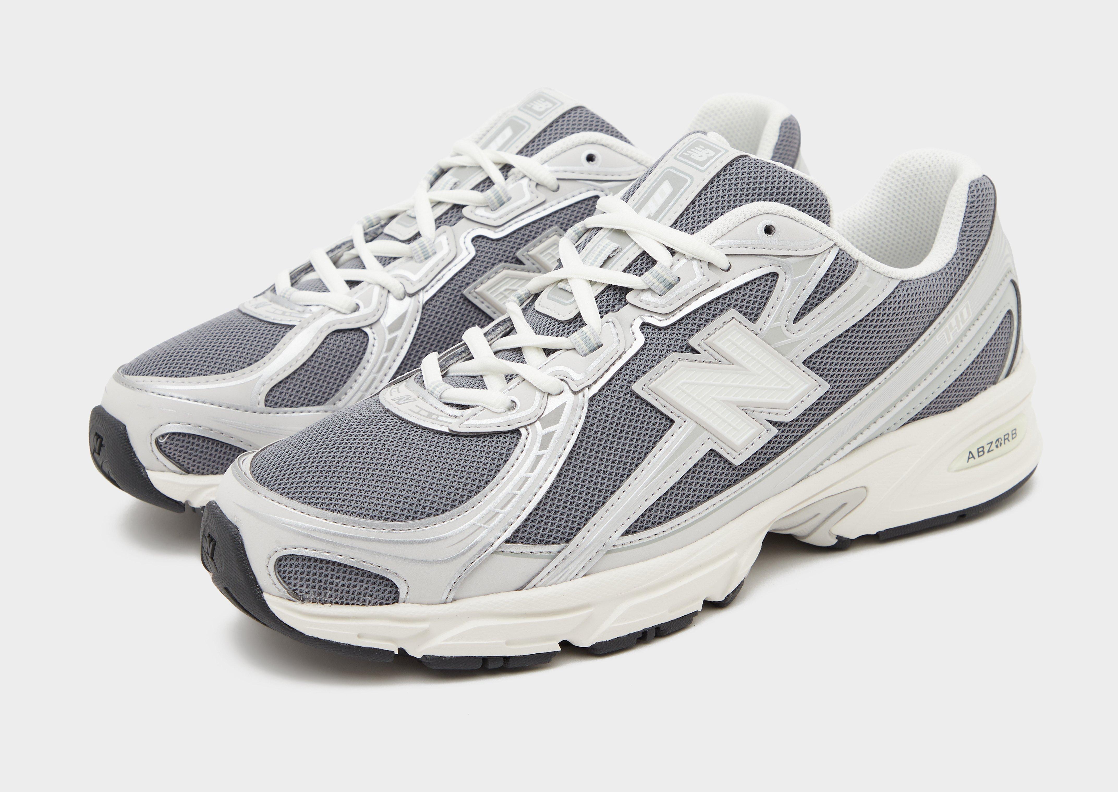 New Balance 740