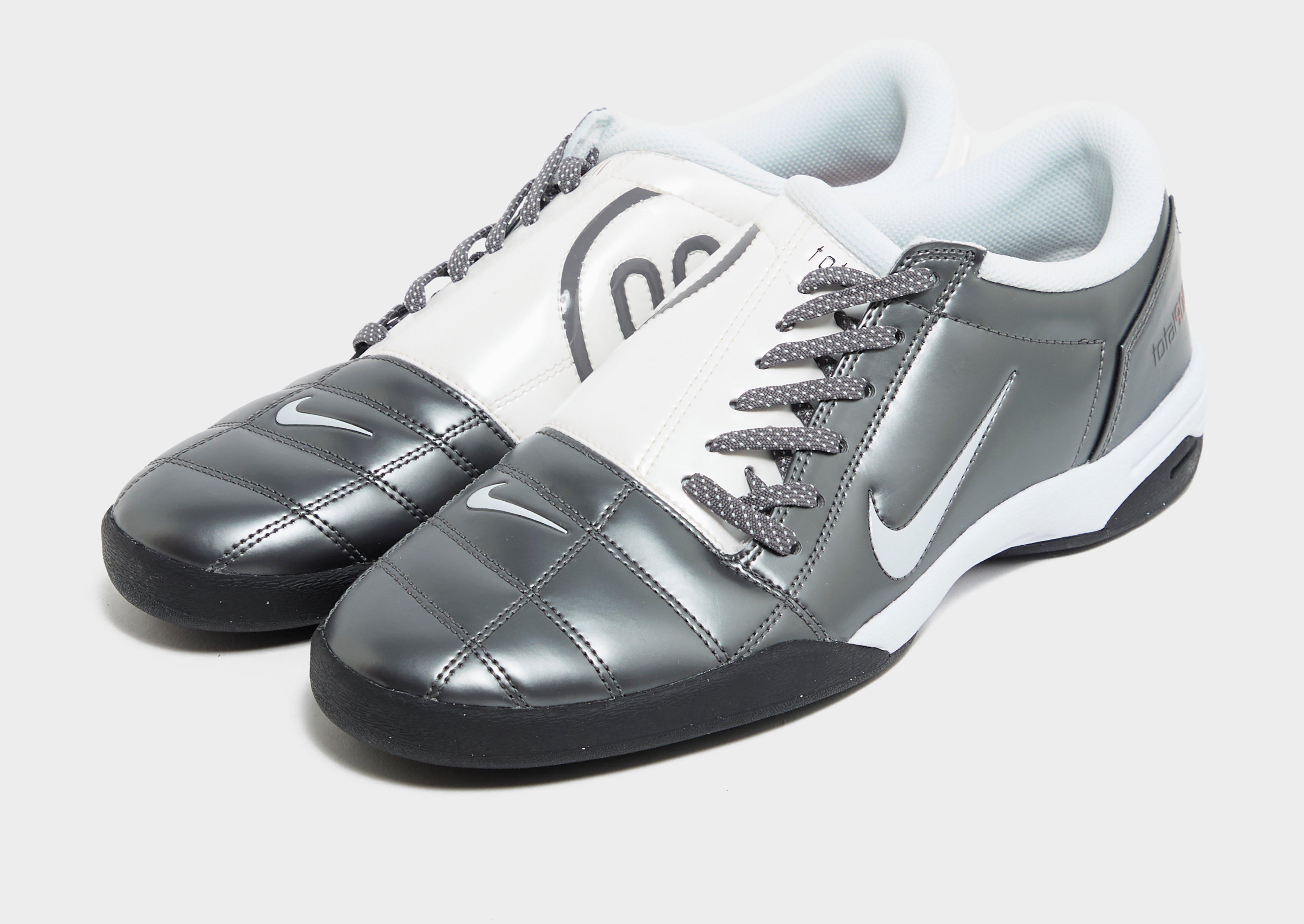 Nike Total 90