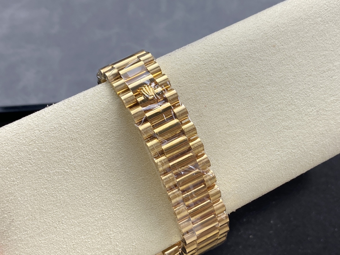 Rolex Day Date 40 Yellow Gold Green Ombre Dial M228238 0069 Replica