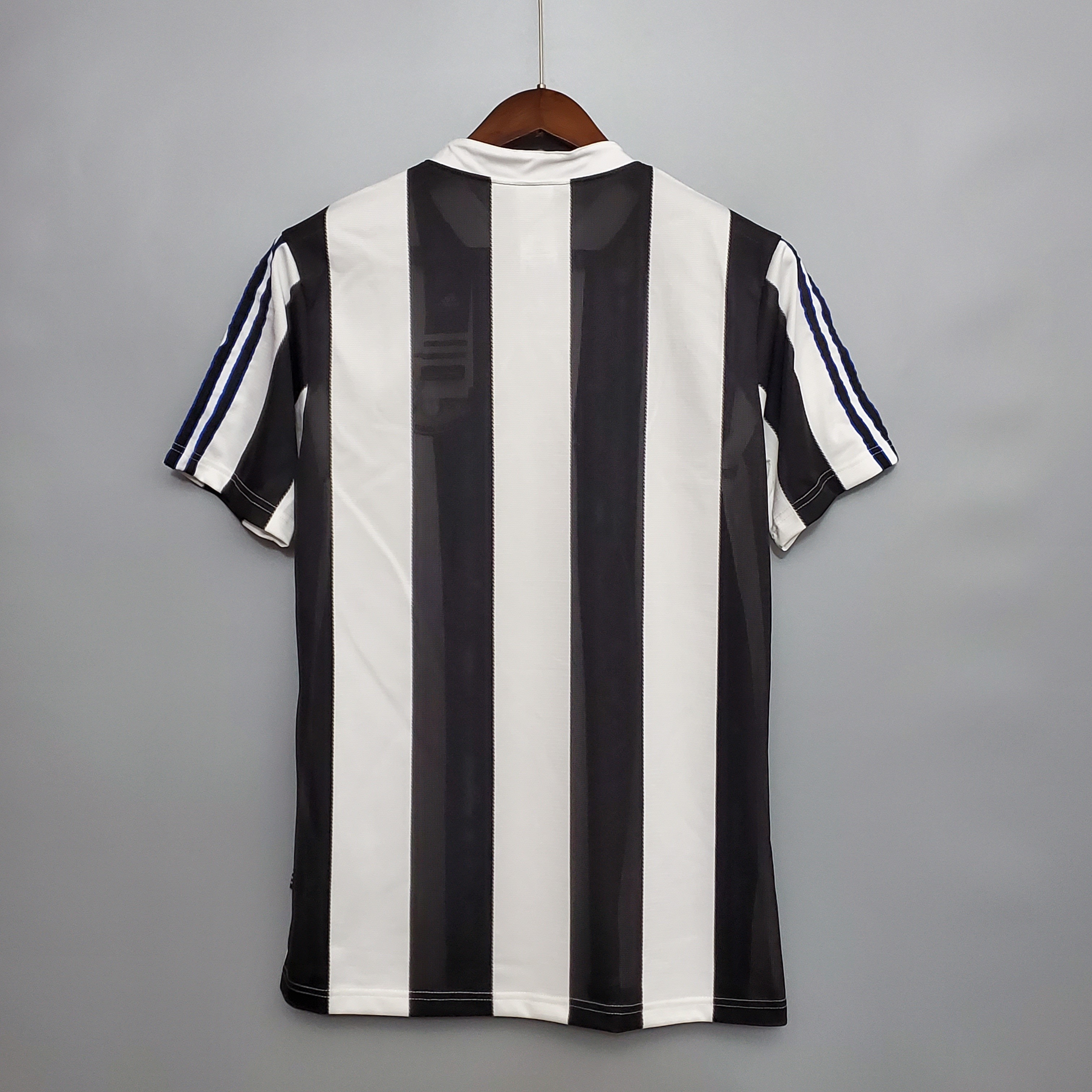 1995/1997 Newcastle United home Retro Football Shirt