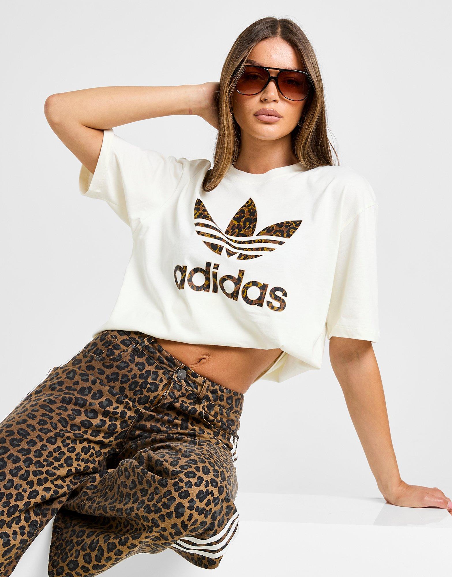 adidas Originals Leopard Print Trefoil Boyfriend T-Shirt Damen