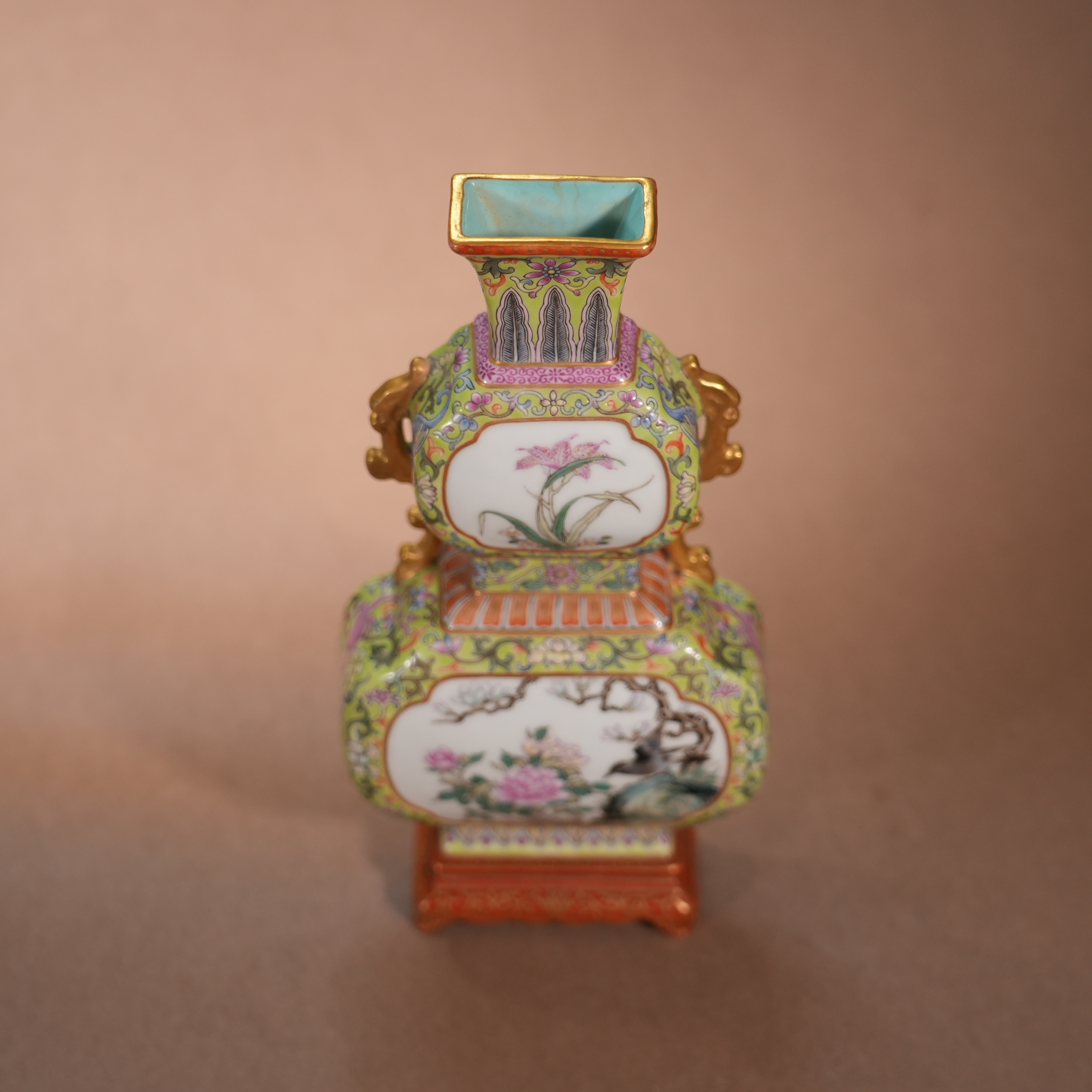 Ancient Chinese Famille Rose Gourd-Shaped Wall Vase with Openwork Bird and Flower Motifs