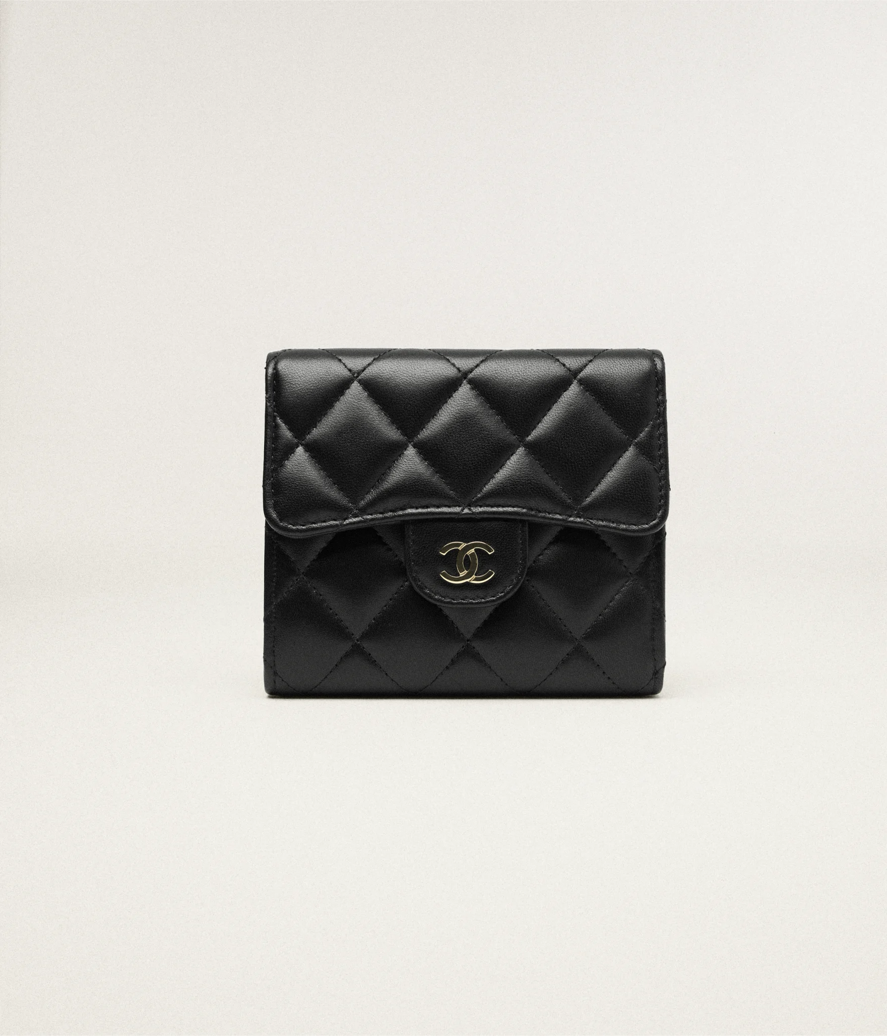 Classic Small Flap Wallet Lambskin & Gold-Tone Metal Black
