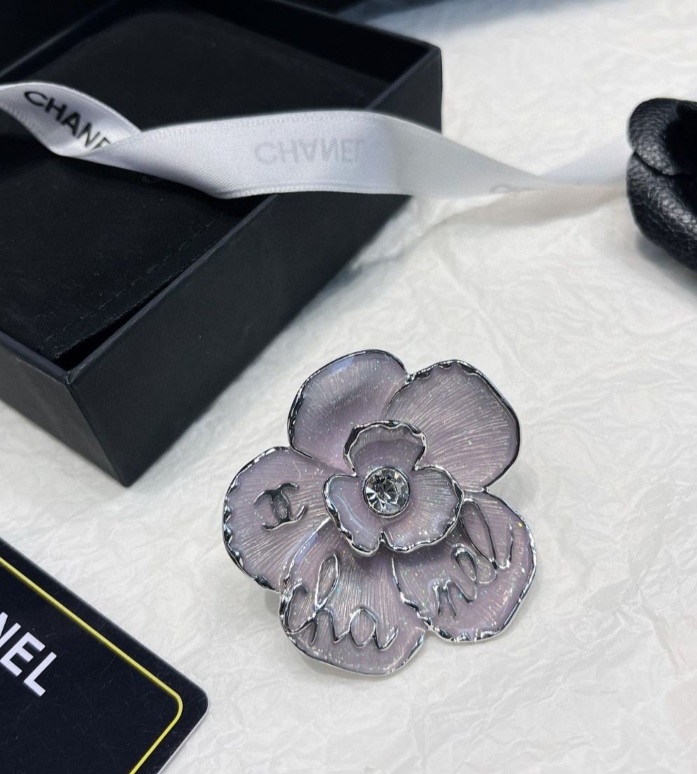 CC new arrival brooch 011