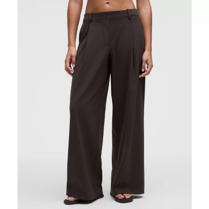 Daydrift Low-Rise Extra-Wide Leg Trouser Short