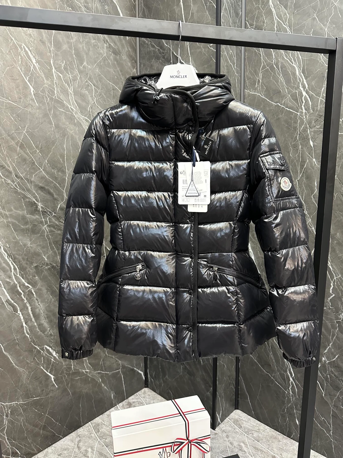 Moncler Barante Daunenjacken OE256475