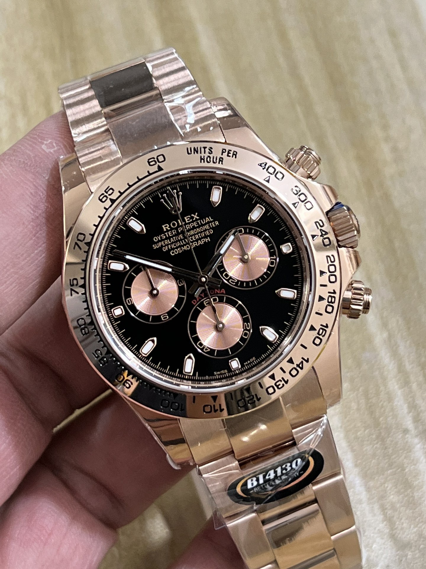 Rolex Cosmograph Daytona Oyster 40mm  Everose gold M126505-0001