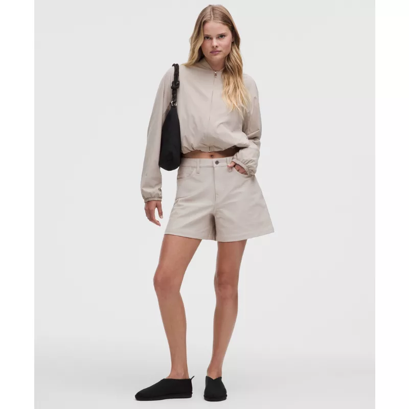 EasyFive Mid-Rise Short 4.5