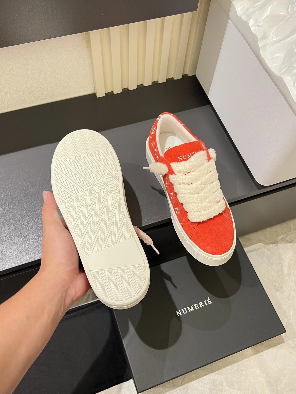 Numeris top-quality low-top shoes
