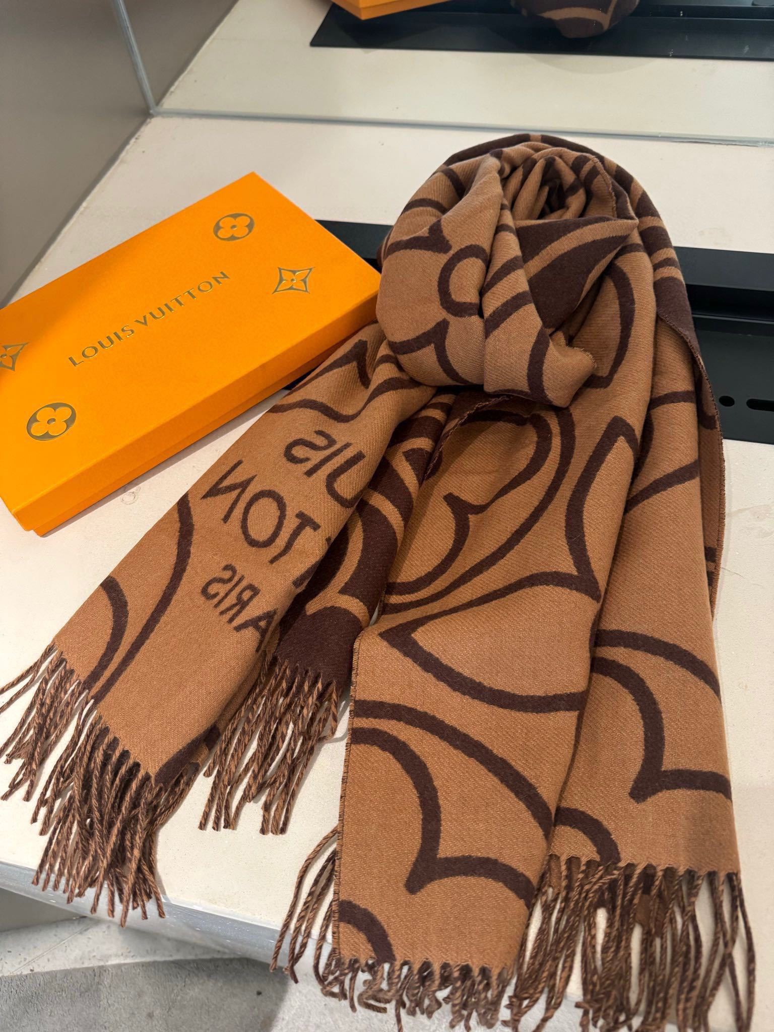 Louis new arrival scarf size: 200*70 cm 025