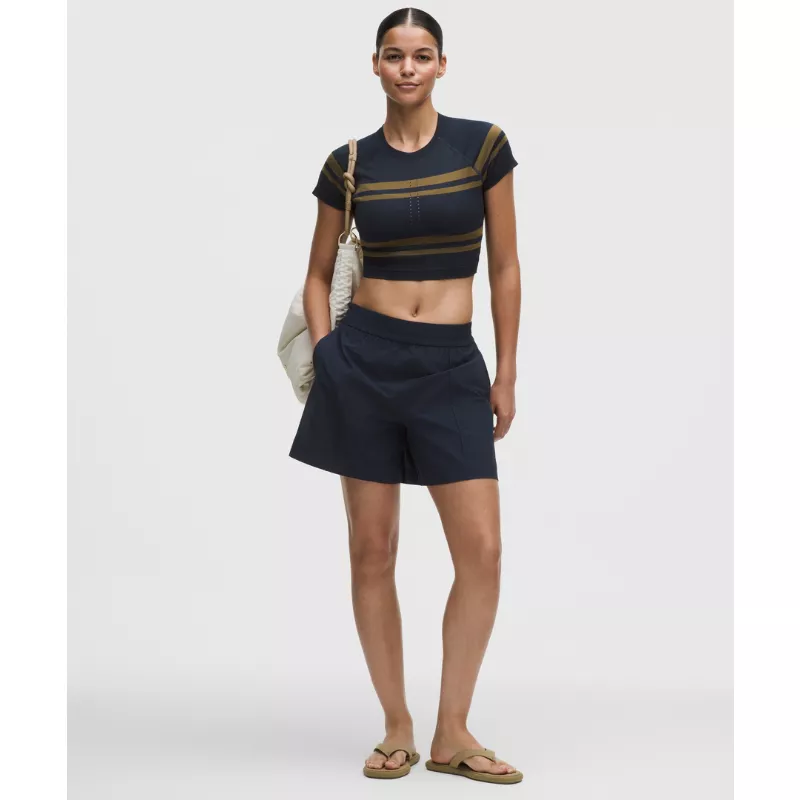 Breezily Mid-Rise Short 6