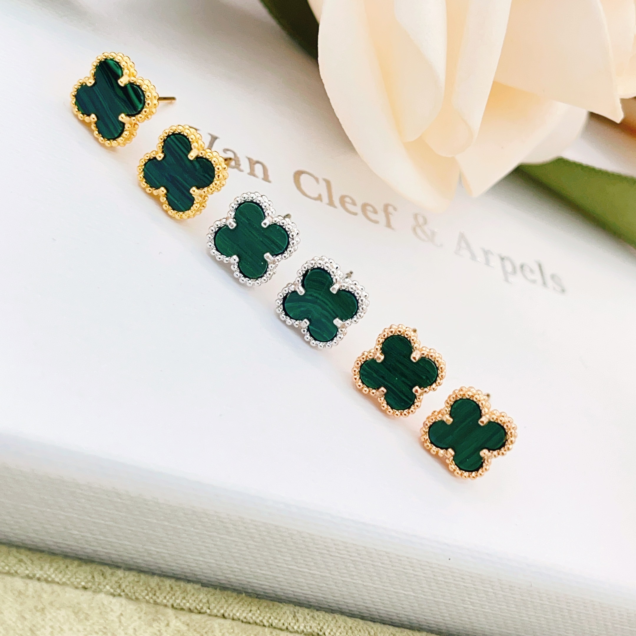 Van Cleef & Arpels Earrings