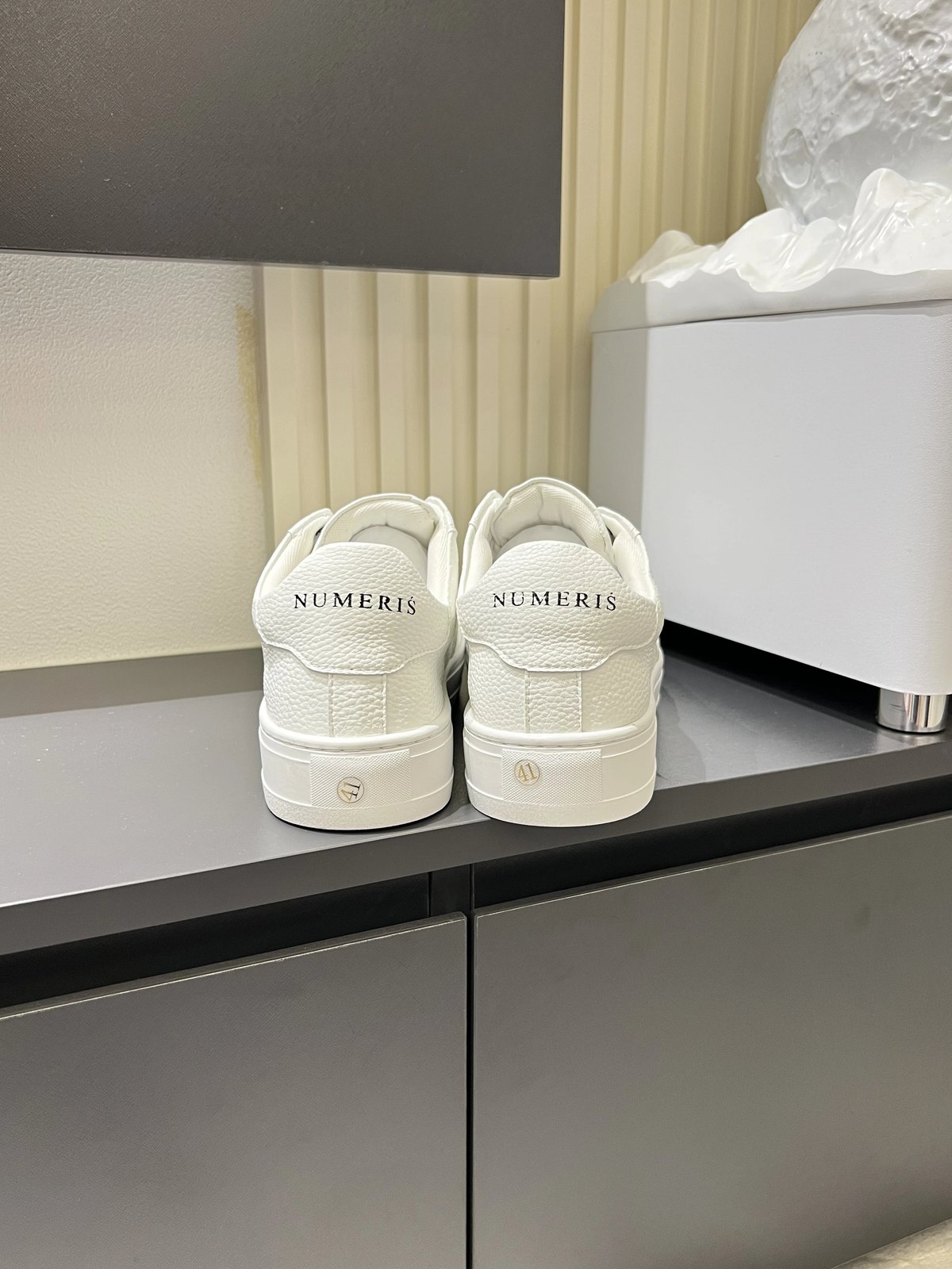 Numeris top-quality low-top shoes
