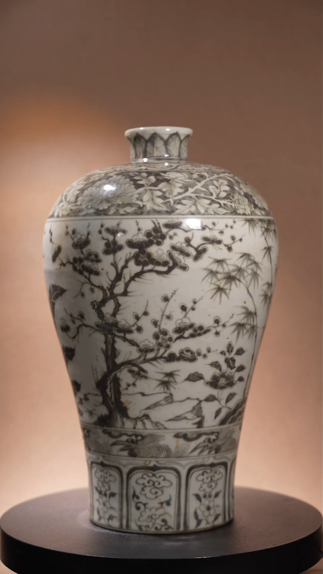 Ancient Chinese Ink-Glazed Meiping Vase with Pine, Bamboo and Plum Blossom Motif