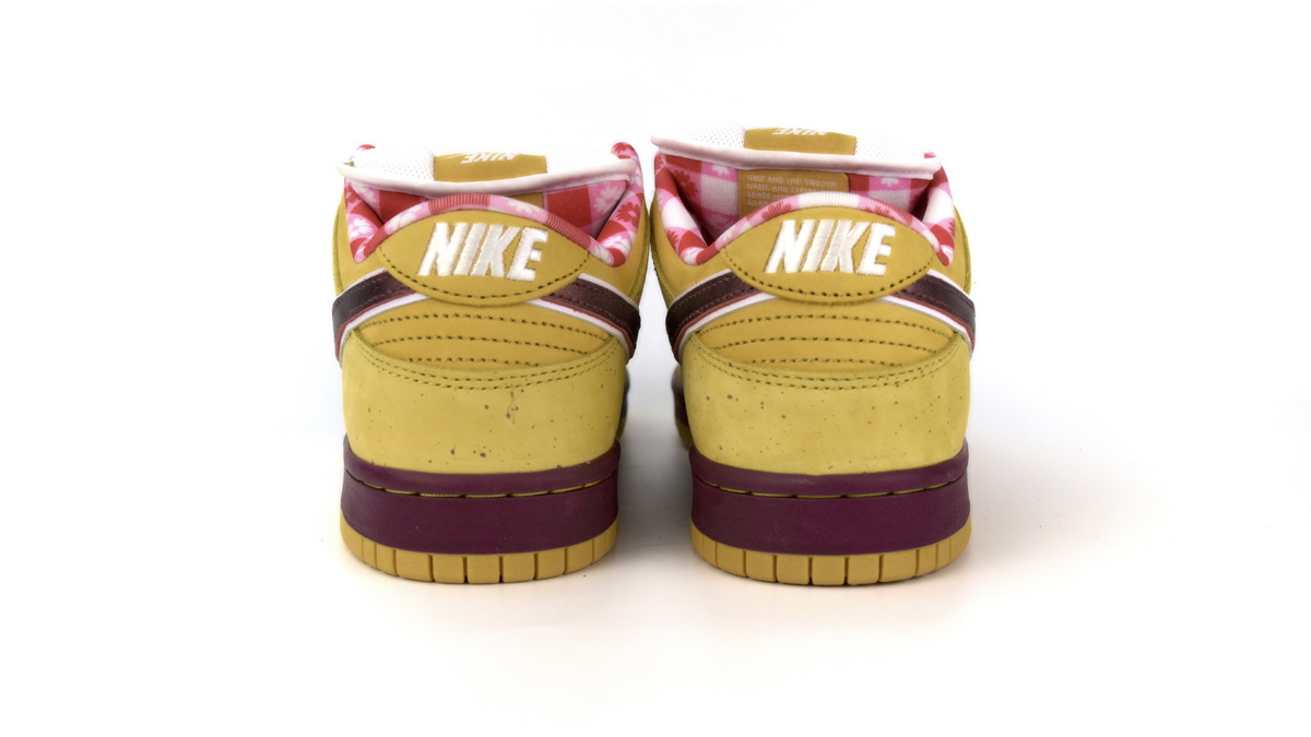 Nike SB Dunk Low Yellow Lobster 313170-137566