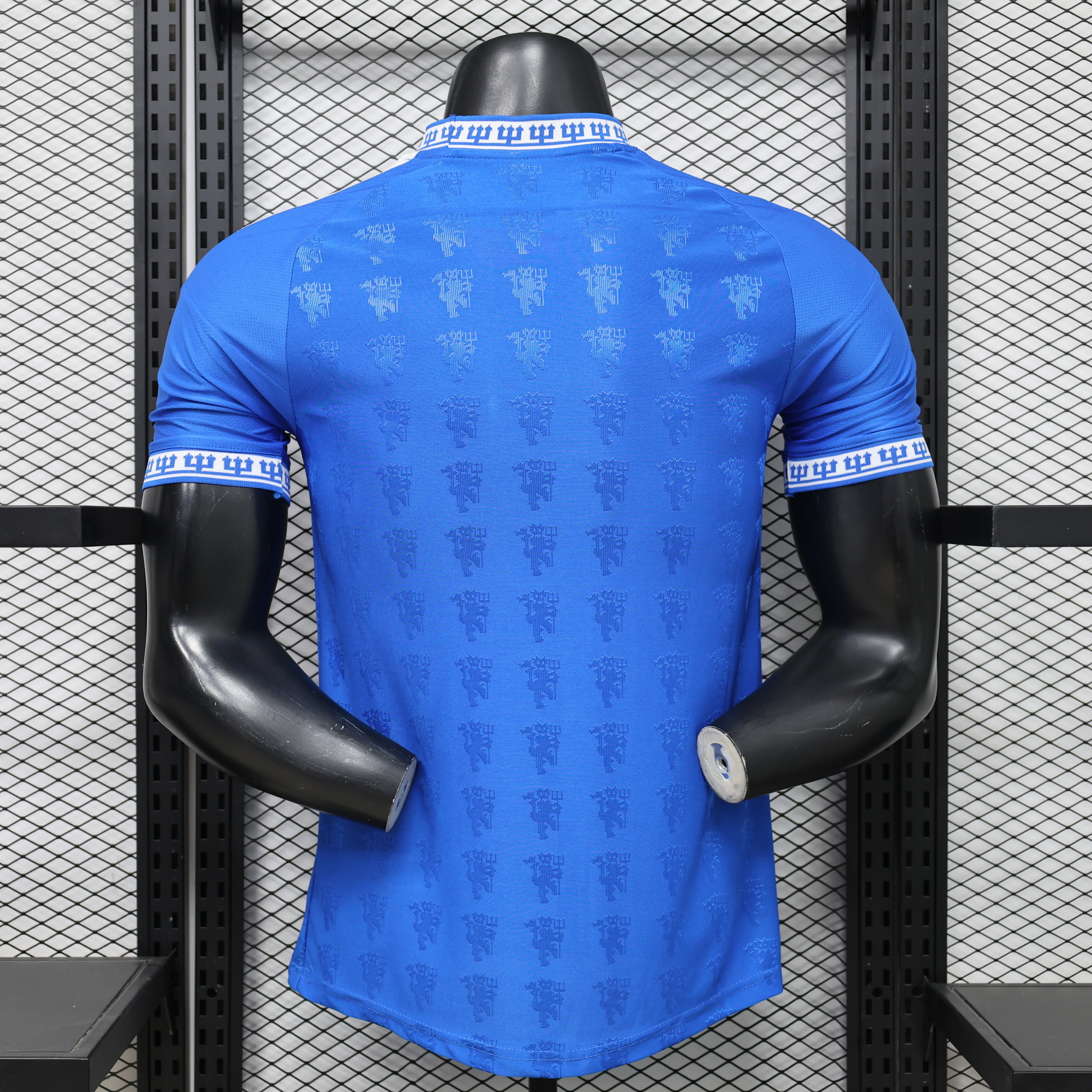 Manchester United 26-27 Retro Player Version