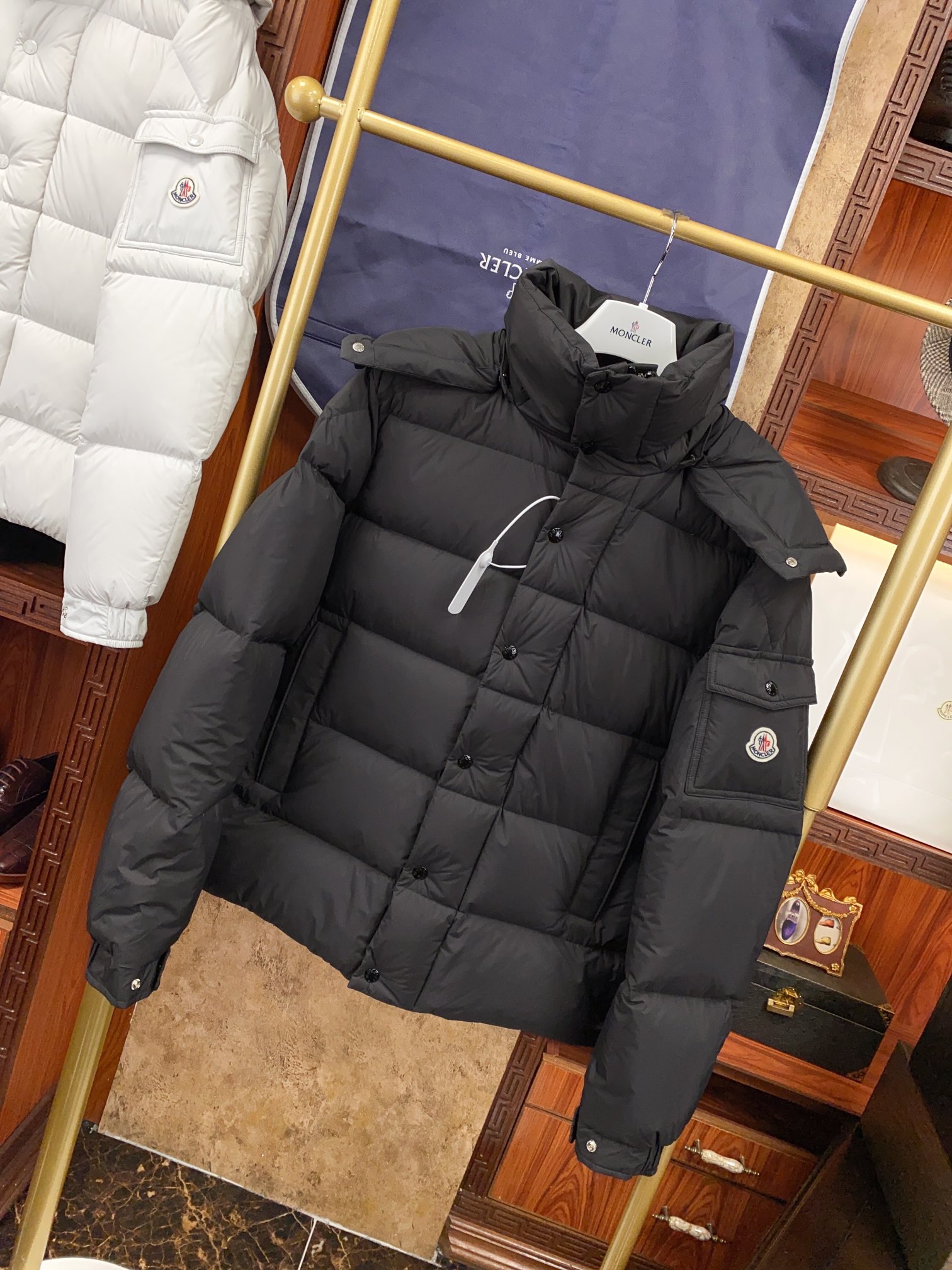 Moncler Herbst/Winter 2026 Hanovcrtan Daunenjacke Größe S-2XL