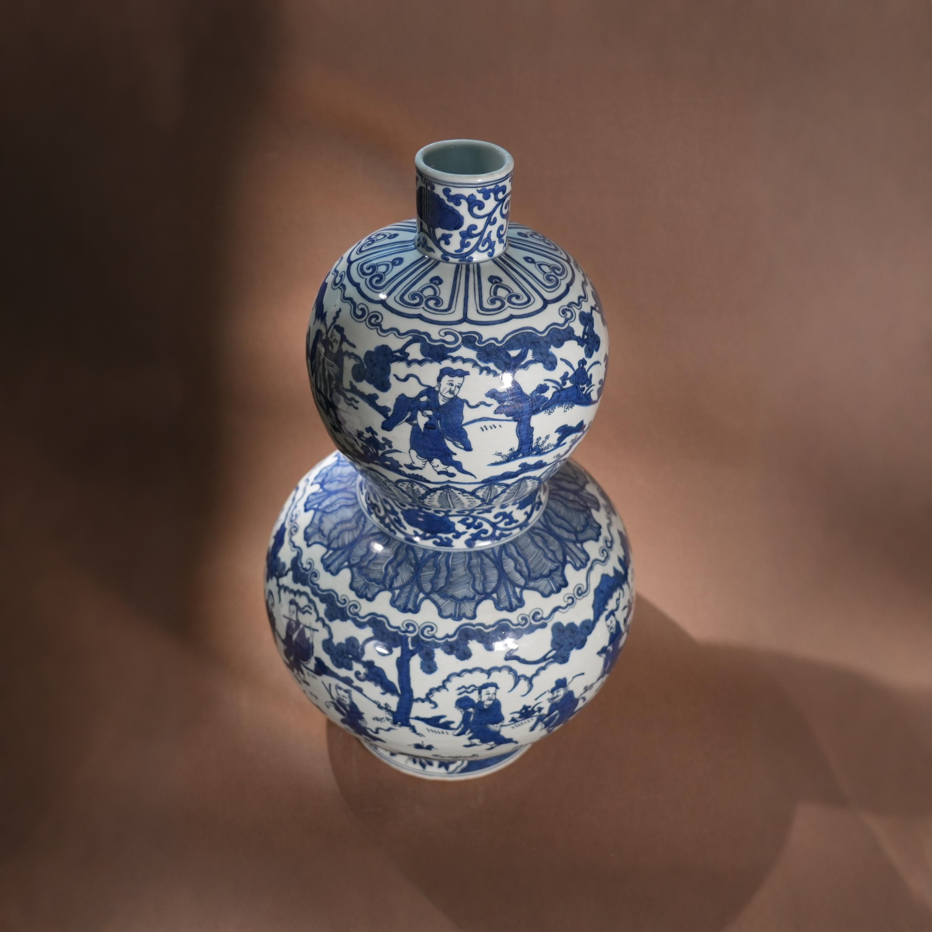 Ancient Chinese Blue and White Gourd Vase with Immortals Celebrating Longevity Motifs