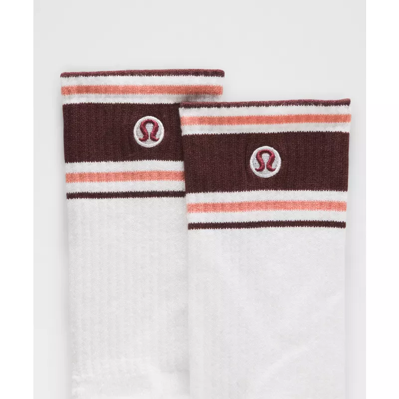Unisex Daily Essential Crew Socks Retro Stripe