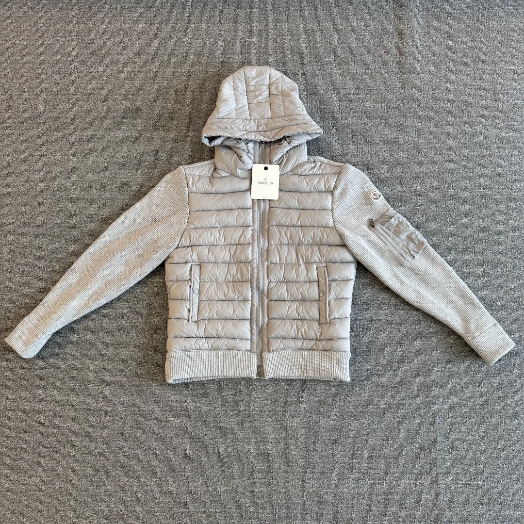 Moncler Grenoble Urban Ski Hybrid Knit-Panel Short Puffer Jacket – Horizontal Quilted, Drawstring Hood, Commuter Style