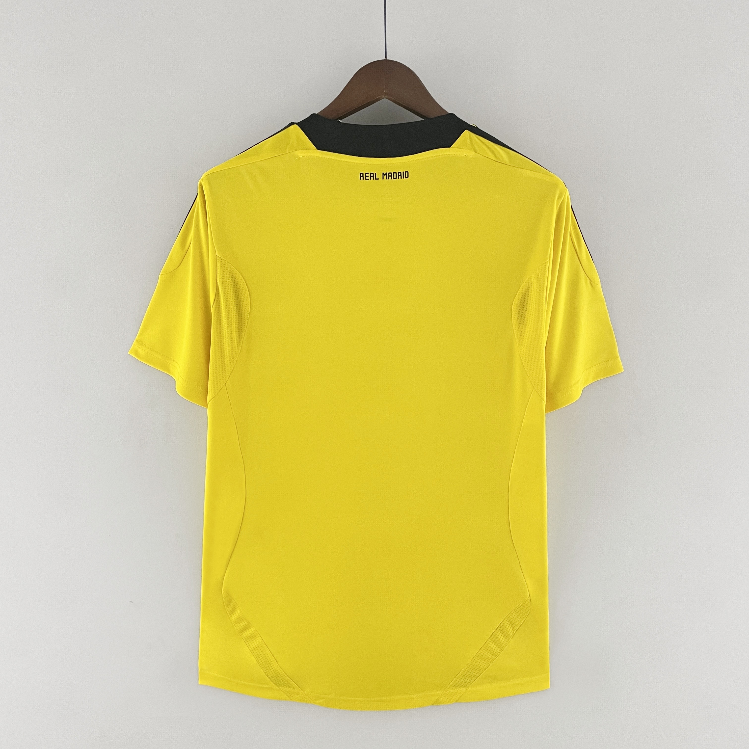 2011/2012 Real Madrid Goalkeeper Retro Football Shirt