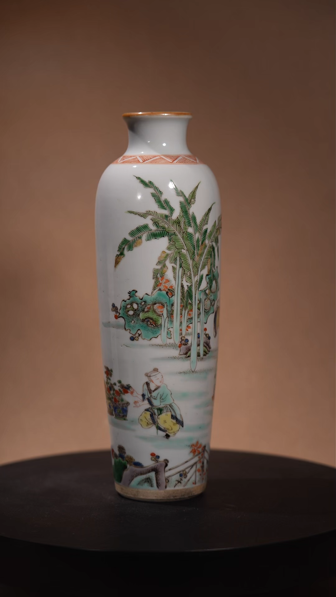 Ancient Chinese Wucai Vase with Figure Story Motifs (Elephant Leg Vase)