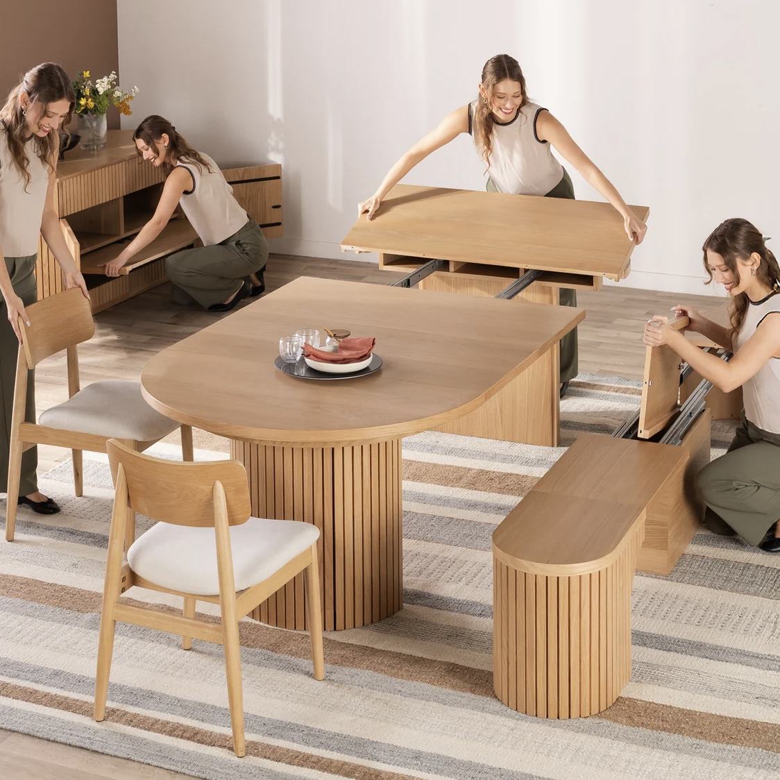 2026 Fábrica Venta caliente Diseño moderno 6 8 10 Personas Roble Oval Mesa de comedor extensible moderna