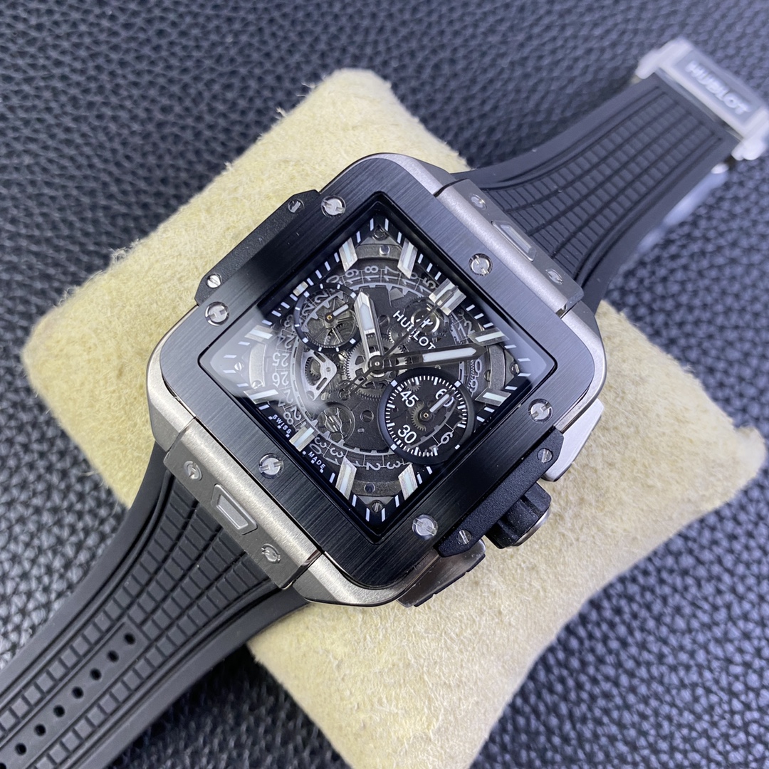 Hublot Square Bang 821.OM.0180.RX 42 mm
