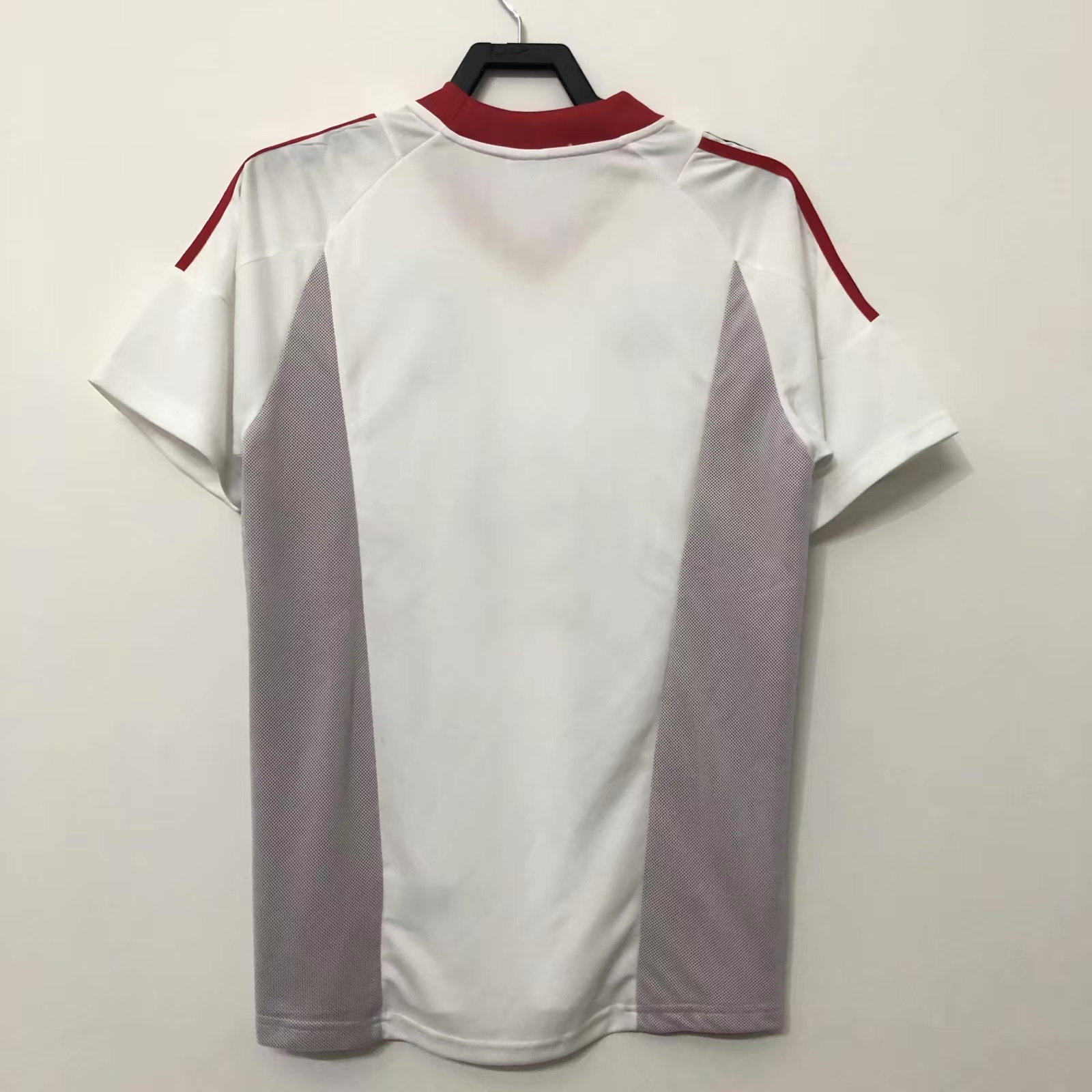 2003/2004 AC Milan Away Retro Football Shirt (Fan Edition)