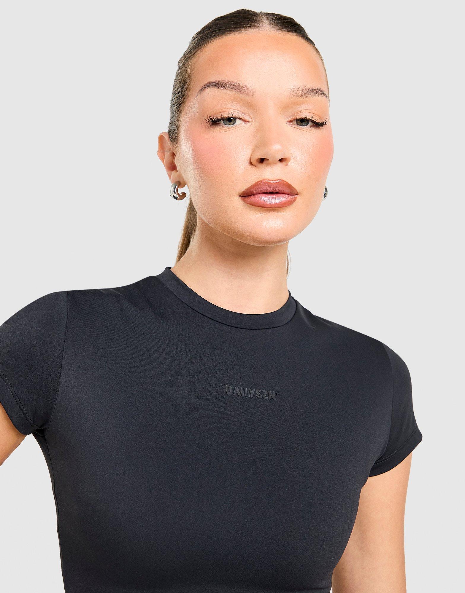 DAILYSZN Slim T-Shirt Damen