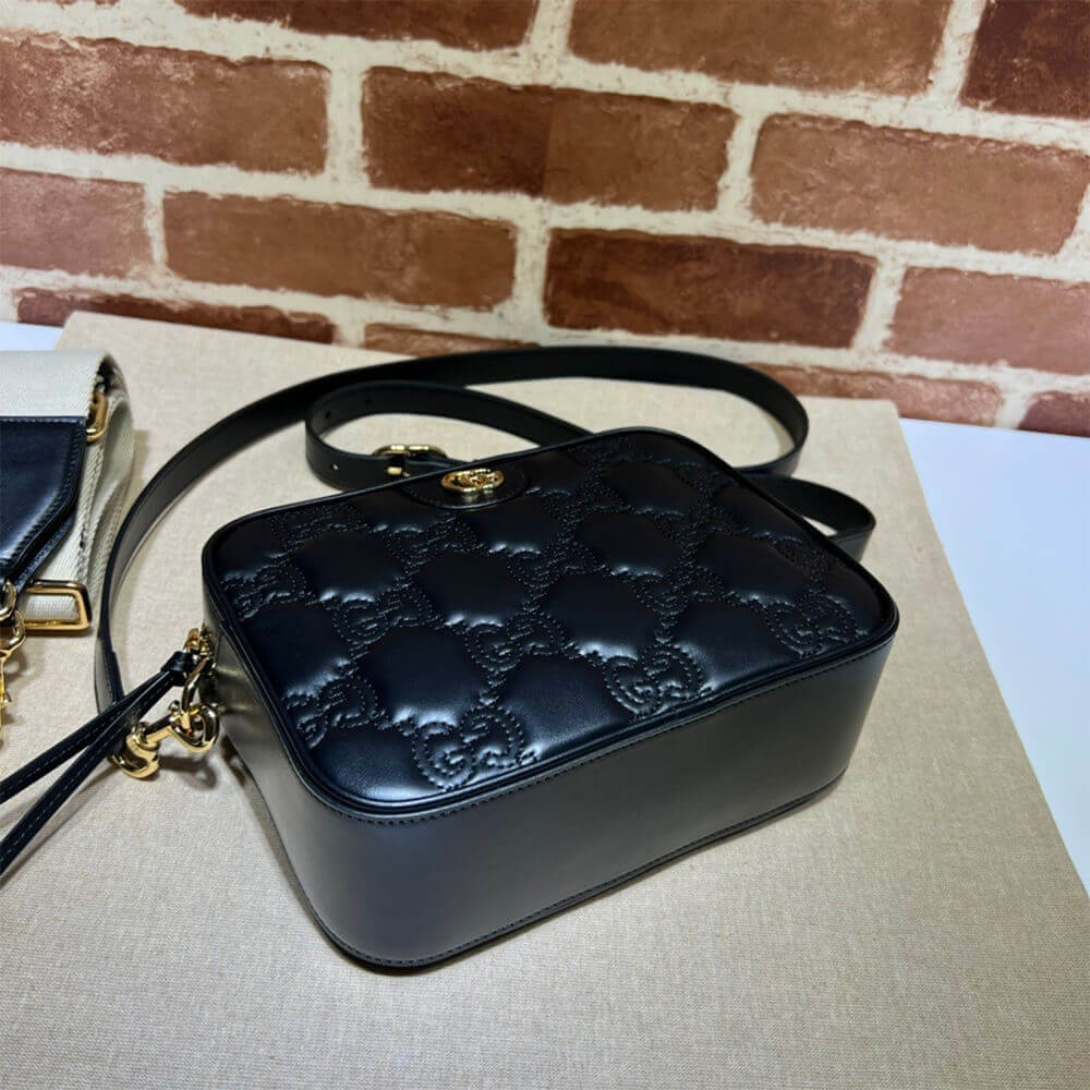 GG Matelassé small bag