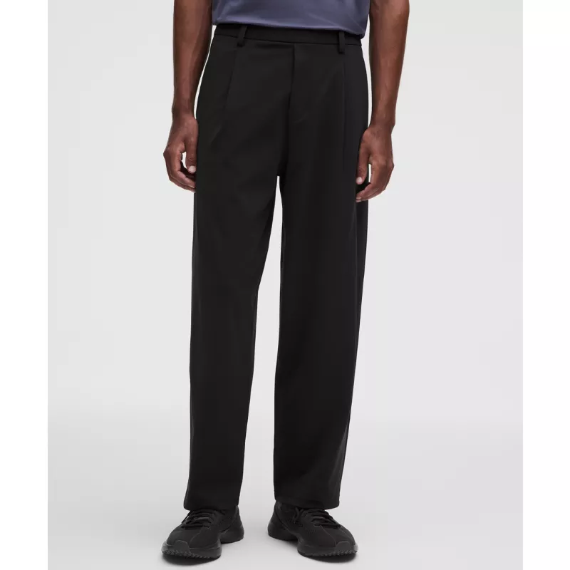 Men's Daydrift Relaxed-Fit Pleated Trouser Shorter