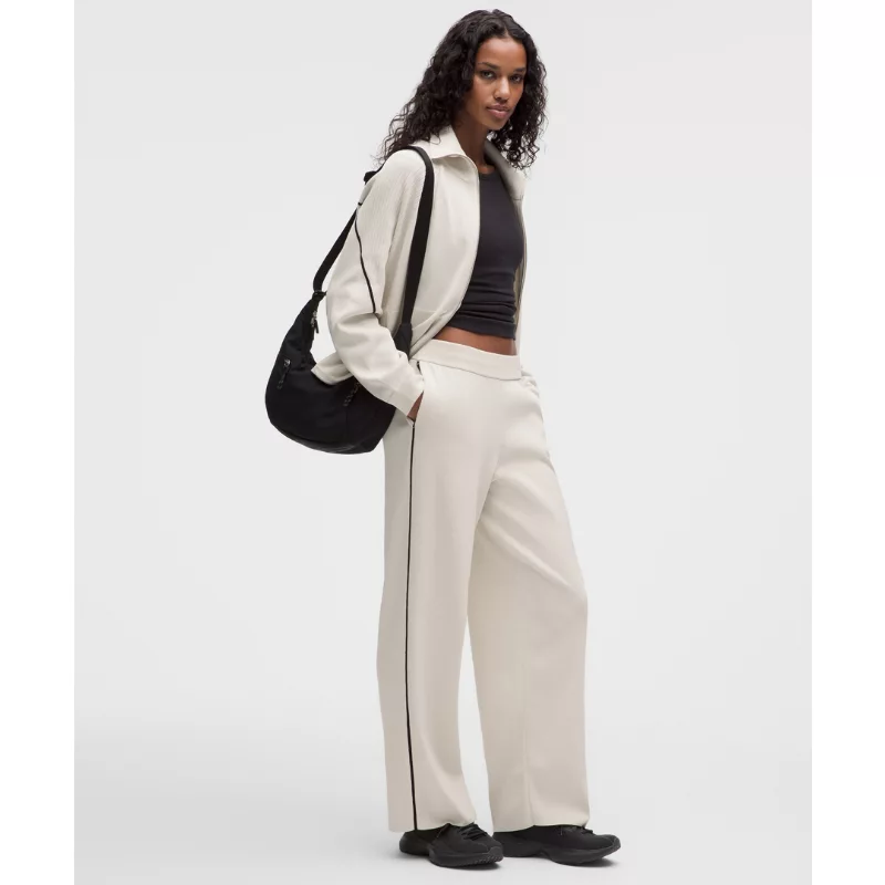 Soft Knit Mid-Rise Pant