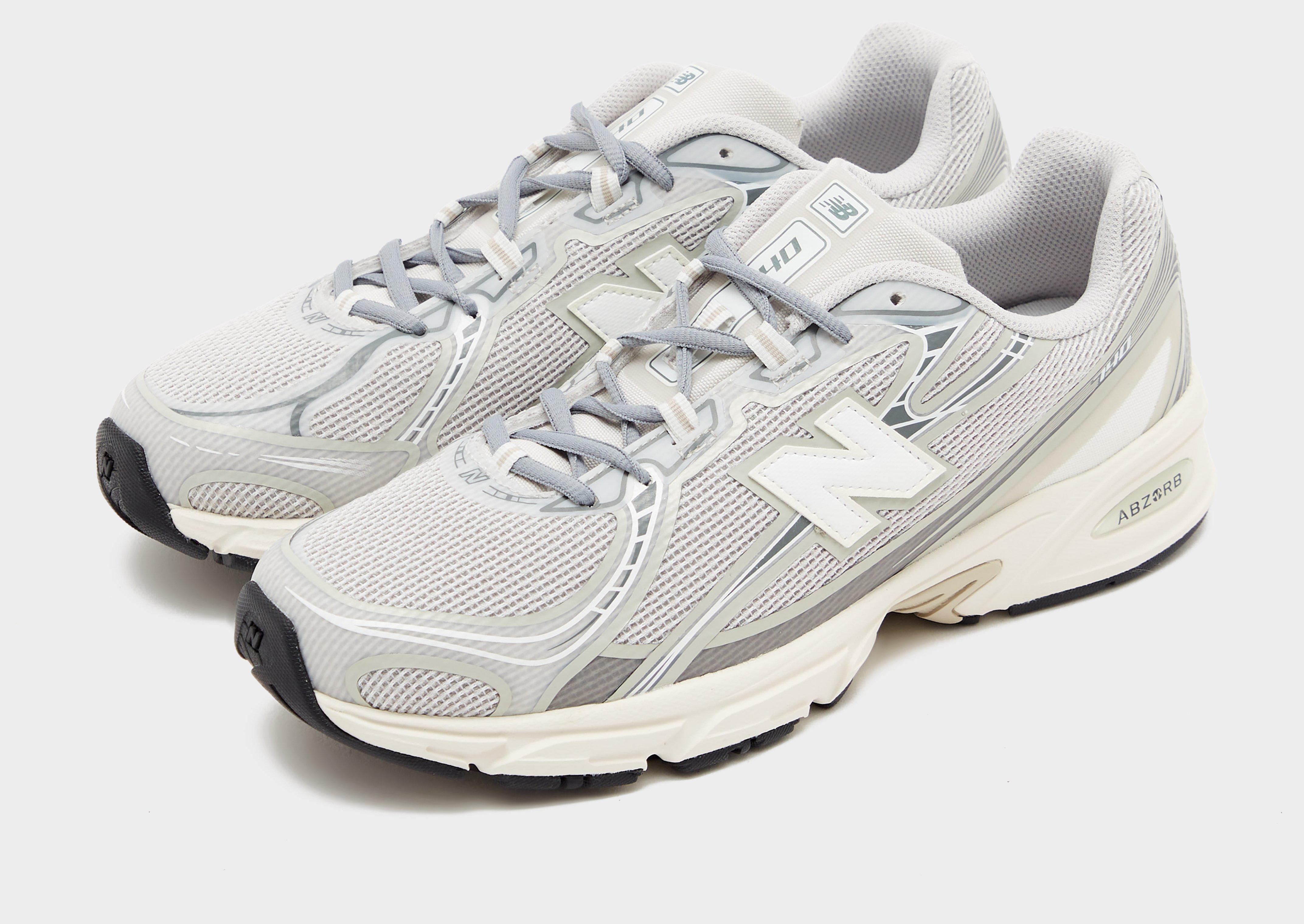 New Balance 740